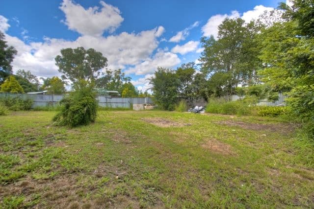 4 Williams St East, WOODEND QLD 4305, Woodend - Thumbnail 7