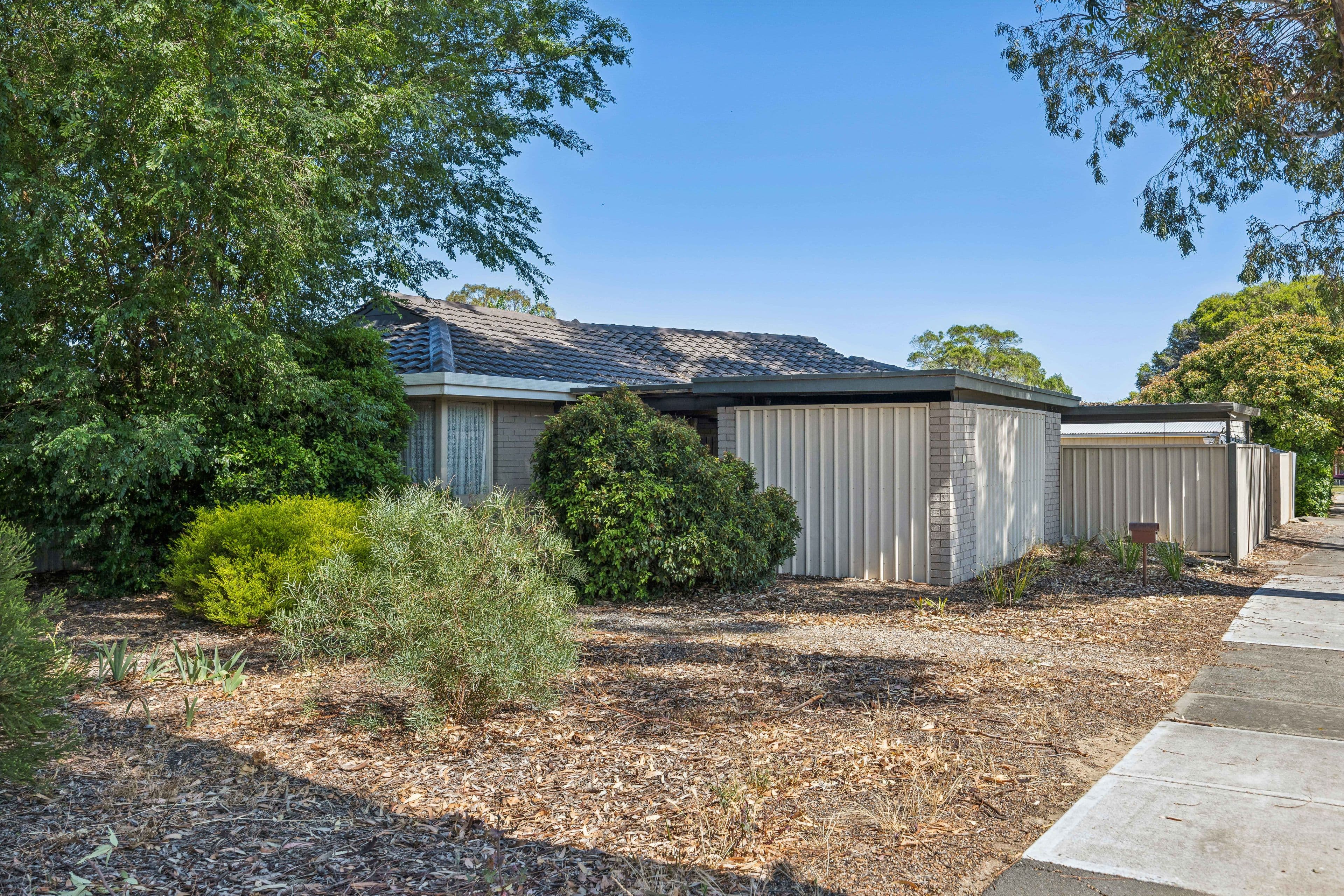 34 Liza Road, Happy Valley SA 5159, Happy Valley - Thumbnail 2