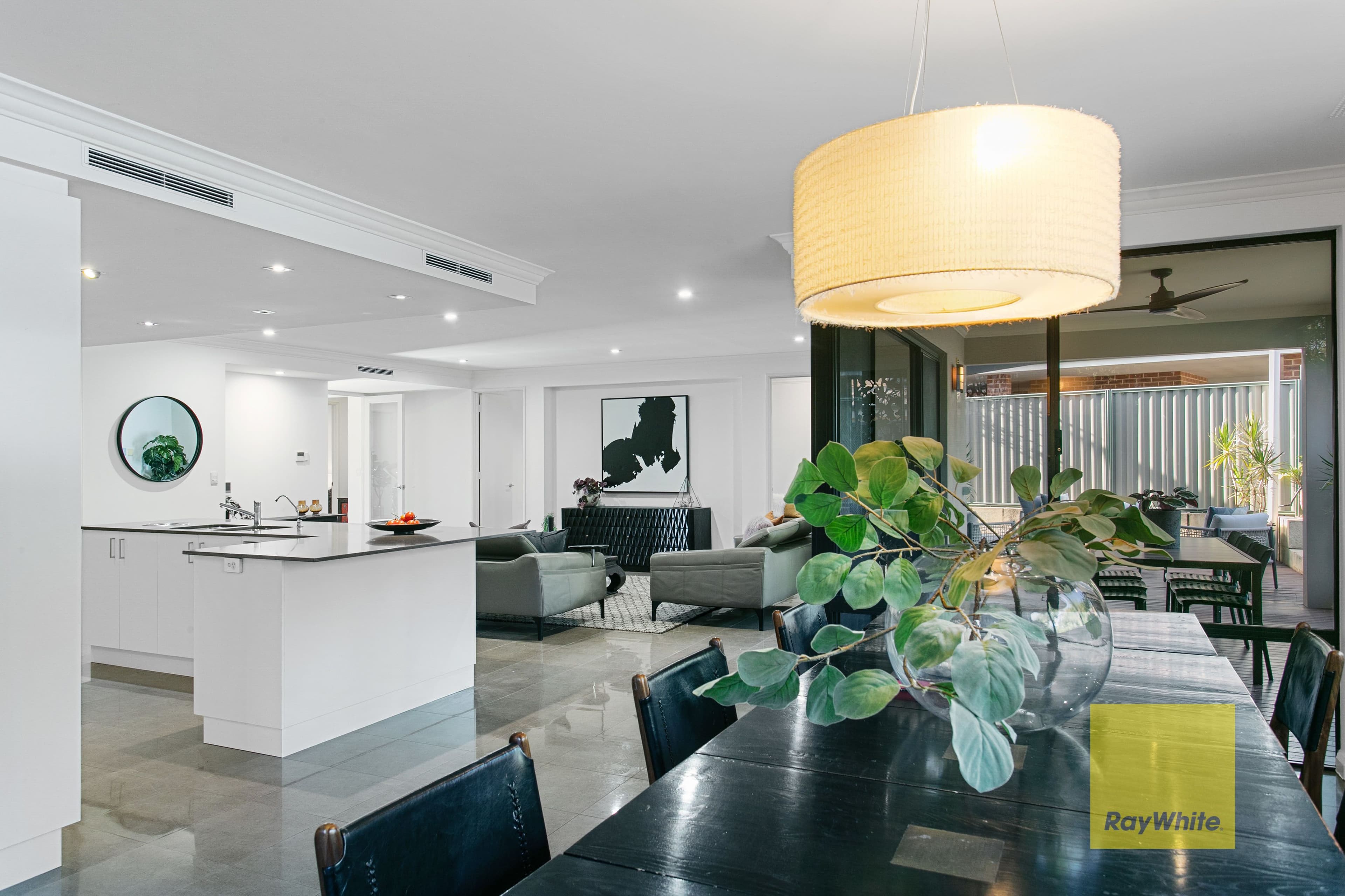 33 Erneton Street, Newmarket - Thumbnail 8