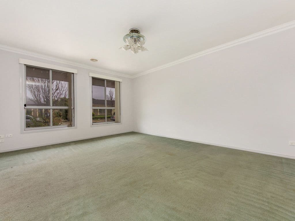 39 Sunnybrae Circuit, Cairnlea VIC 3023, Cairnlea - Thumbnail 2