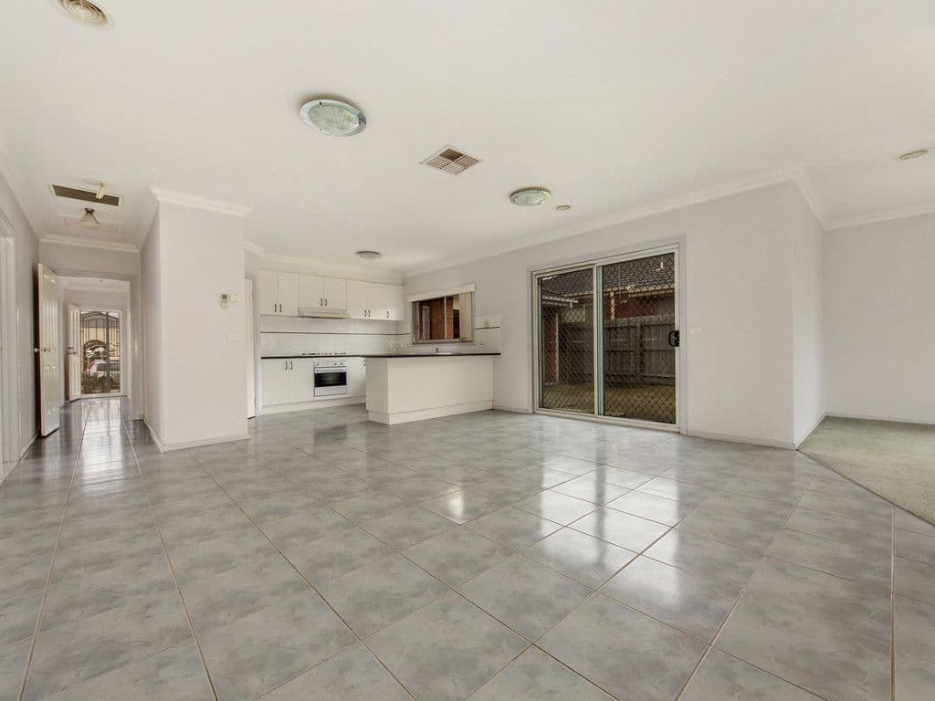 39 Sunnybrae Circuit, Cairnlea VIC 3023, Cairnlea - Thumbnail 3