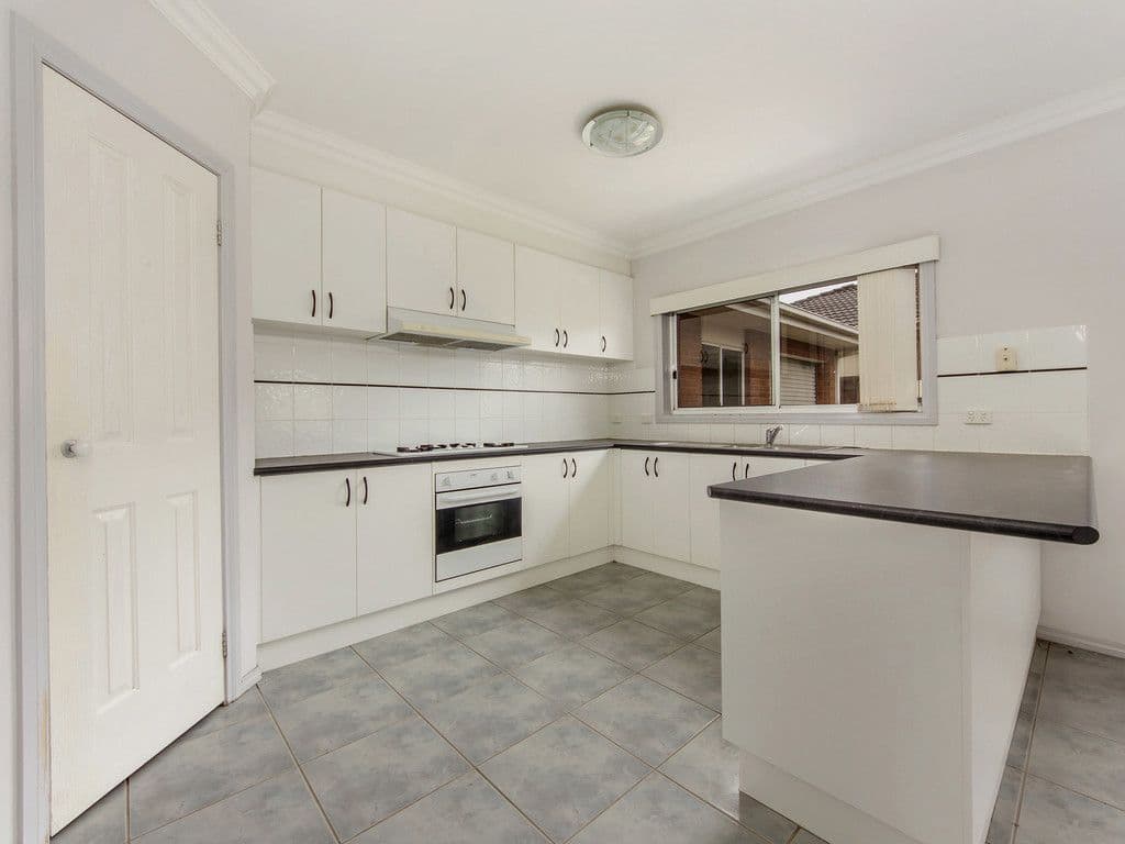 39 Sunnybrae Circuit, Cairnlea VIC 3023, Cairnlea - Thumbnail 4