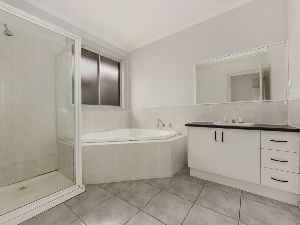 39 Sunnybrae Circuit, Cairnlea VIC 3023, Cairnlea - Thumbnail 6