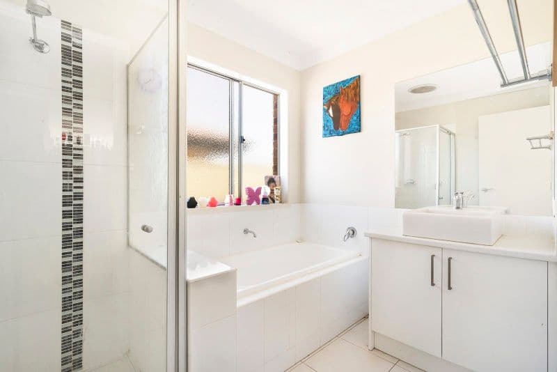 24 Caulfield Drive, Ascot VIC 3551, Ascot - Thumbnail 5