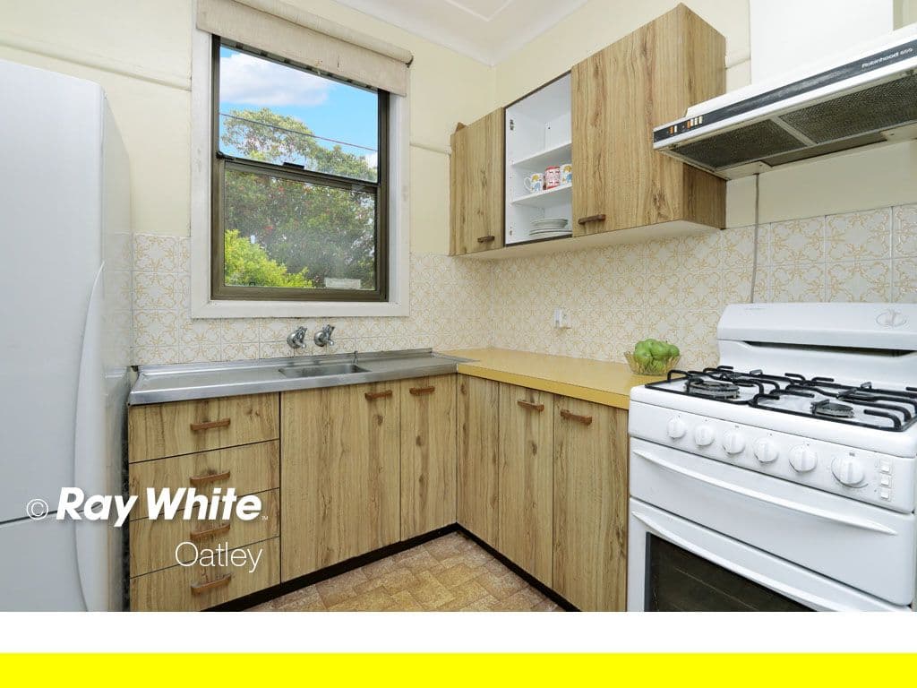 10 Rona Street, Peakhurst - Thumbnail 7