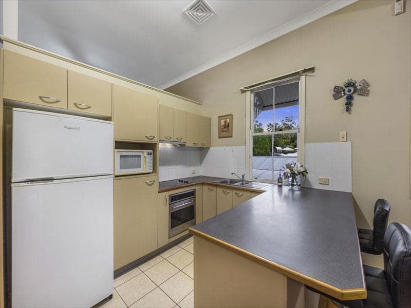 97 Jerrang Street,  Indooroopilly, Indooroopilly - Thumbnail 6