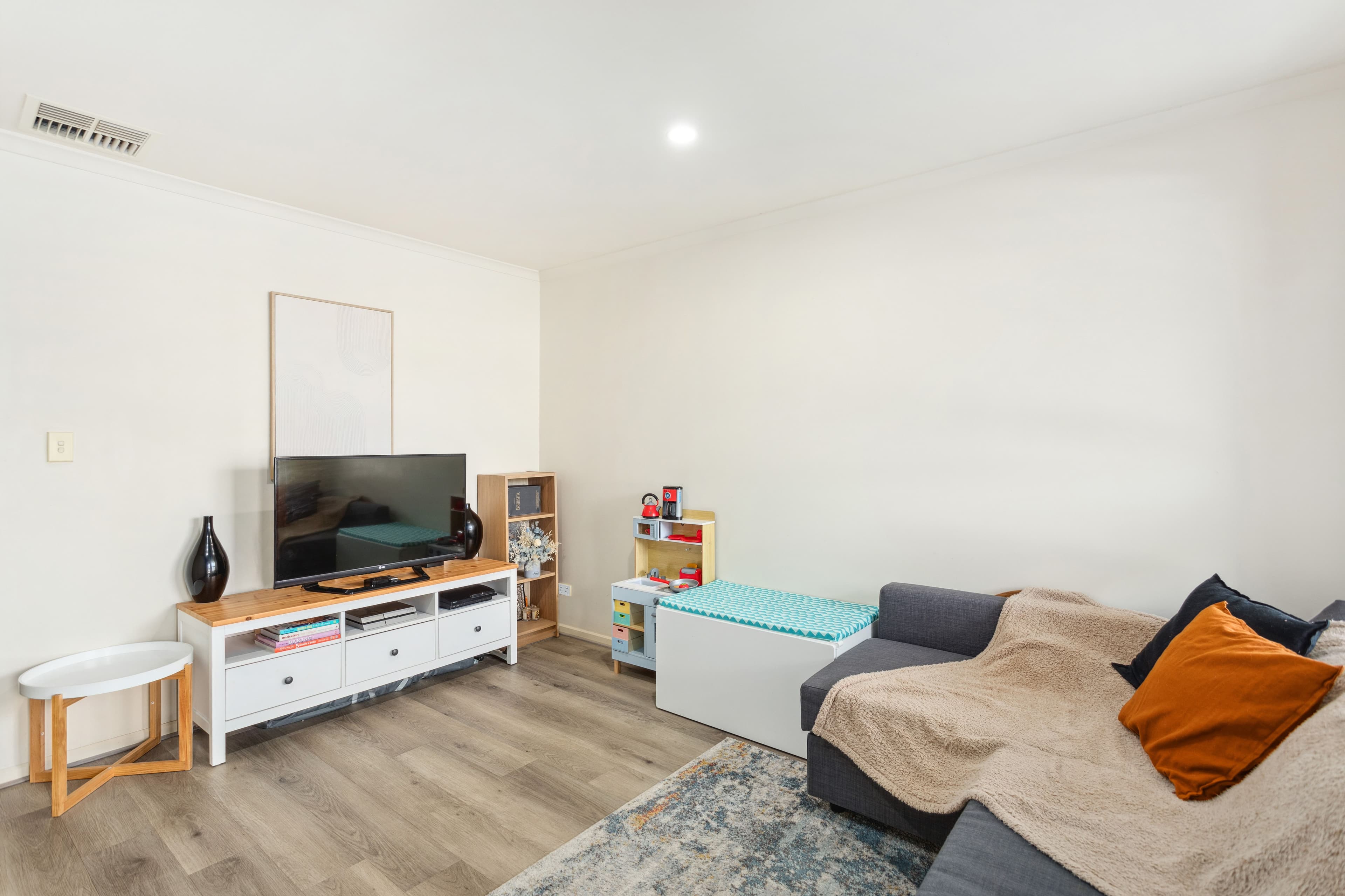 164 Cliff Street, Glengowrie SA 5044, Glengowrie - Thumbnail 2