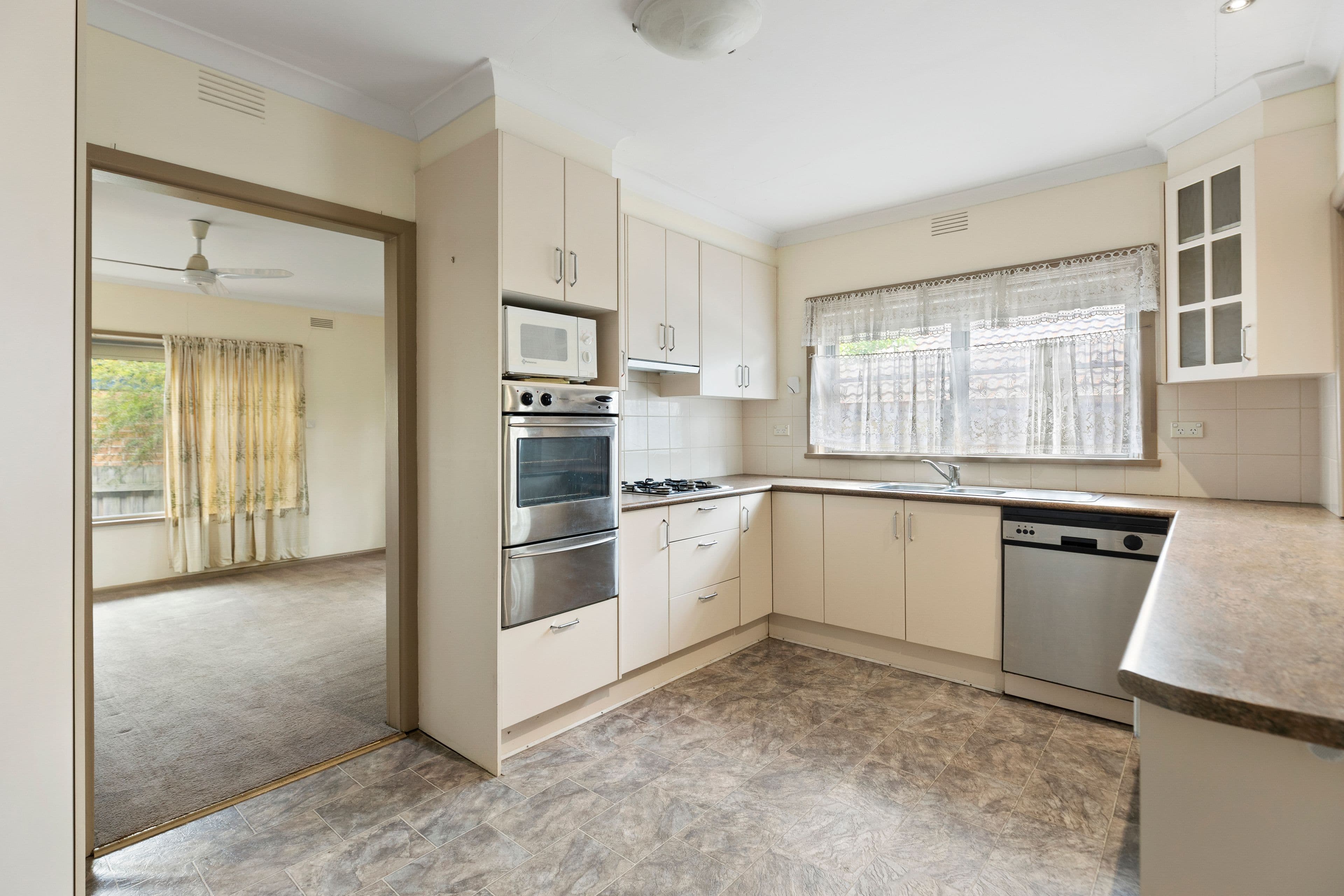 124 Scoresby Road, Boronia VIC 3155, Boronia - Thumbnail 5