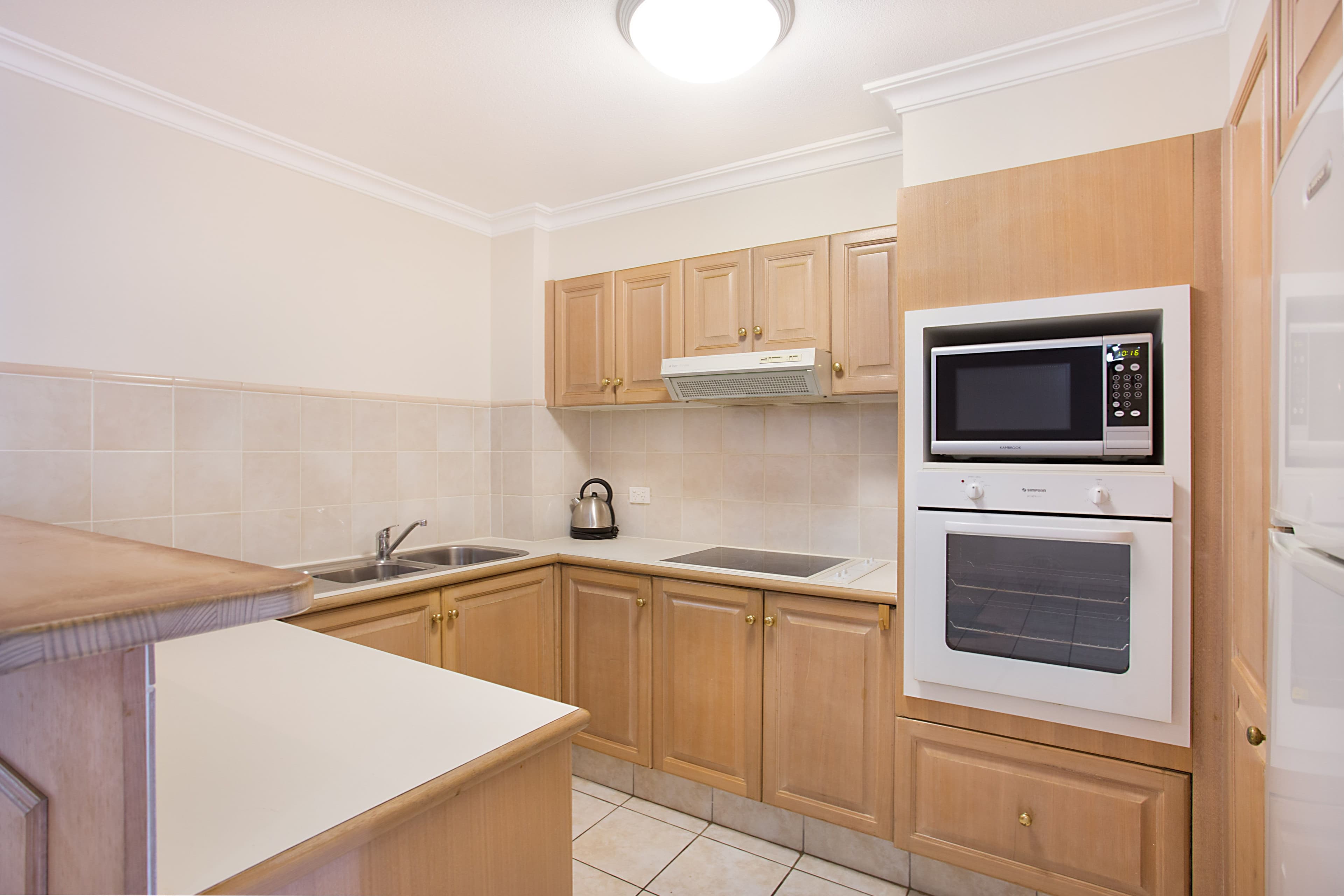 7 'La Grande' 122-130 Old Burleigh Road, Broadbeach QLD 4218, Broadbeach - Thumbnail 4