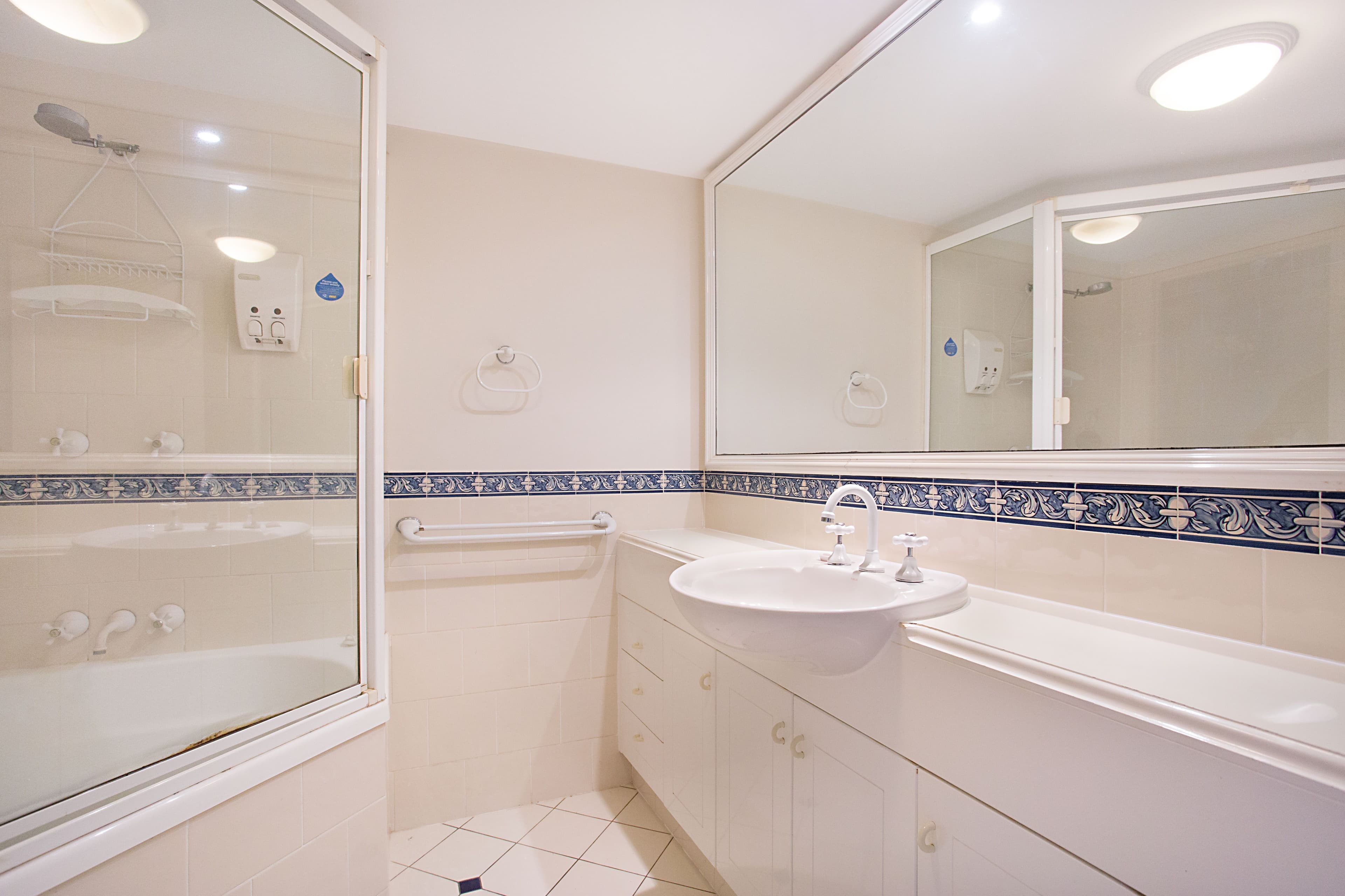 7 'La Grande' 122-130 Old Burleigh Road, Broadbeach QLD 4218, Broadbeach - Thumbnail 7