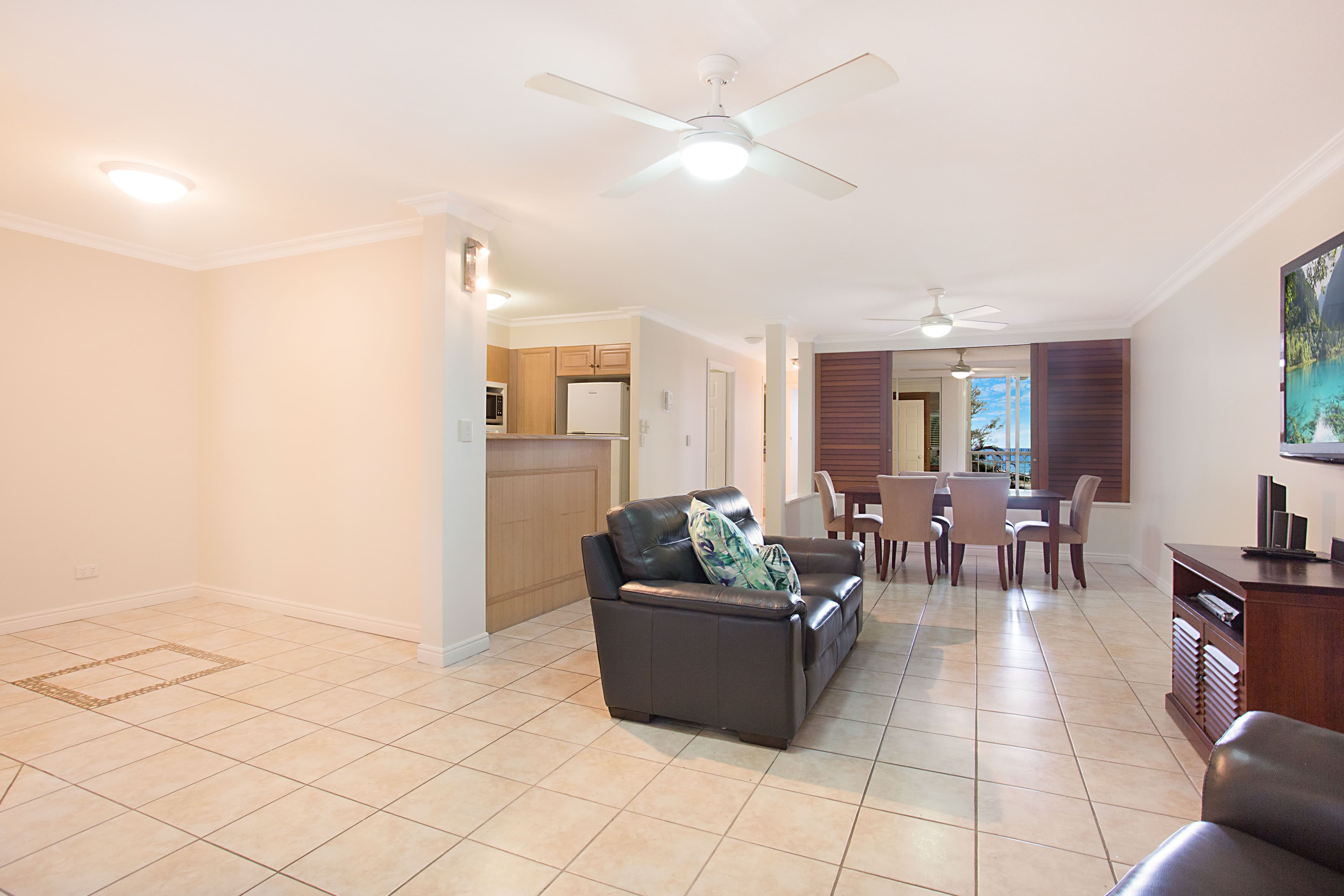 7 'La Grande' 122-130 Old Burleigh Road, Broadbeach QLD 4218, Broadbeach - Thumbnail 8