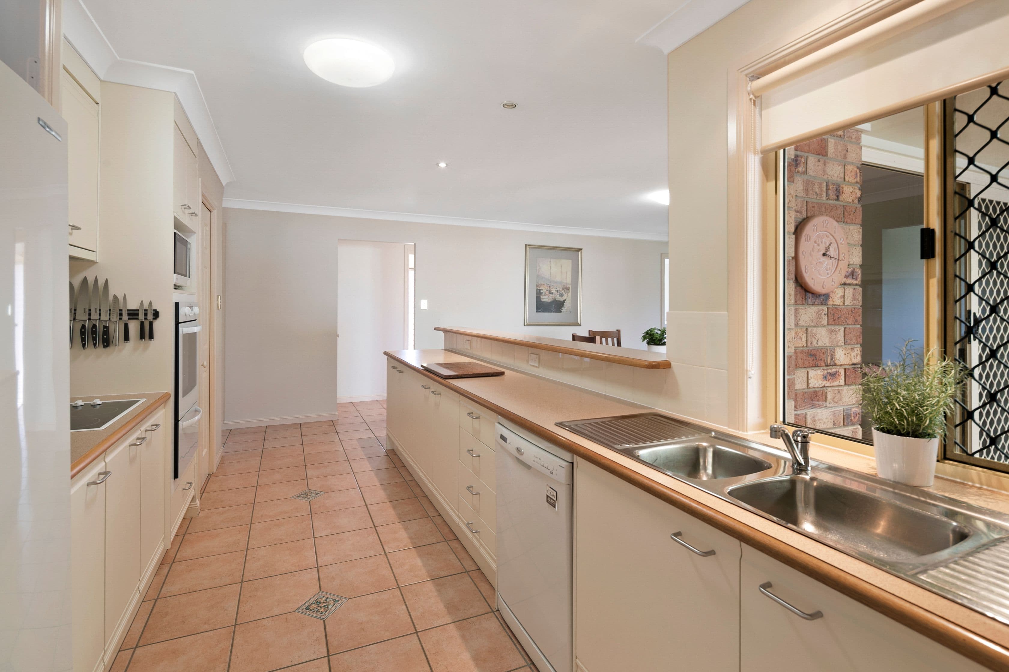 84 Marlborough Road, Wellington Point QLD 4160, Wellington Point - Thumbnail 5
