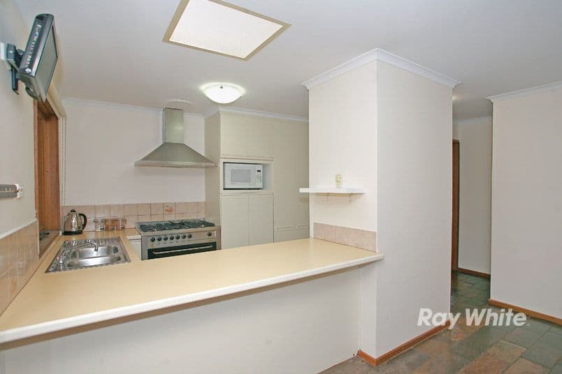 11 Rouse Street, CRANBOURNE VIC 3977, Cranbourne - Thumbnail 3