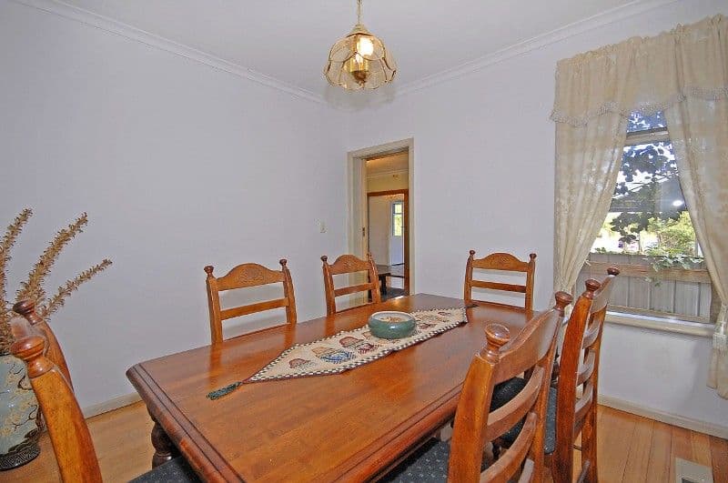 11  Hampstead Crescent, GLEN WAVERLEY VIC 3150, Glen Waverley - Thumbnail 4