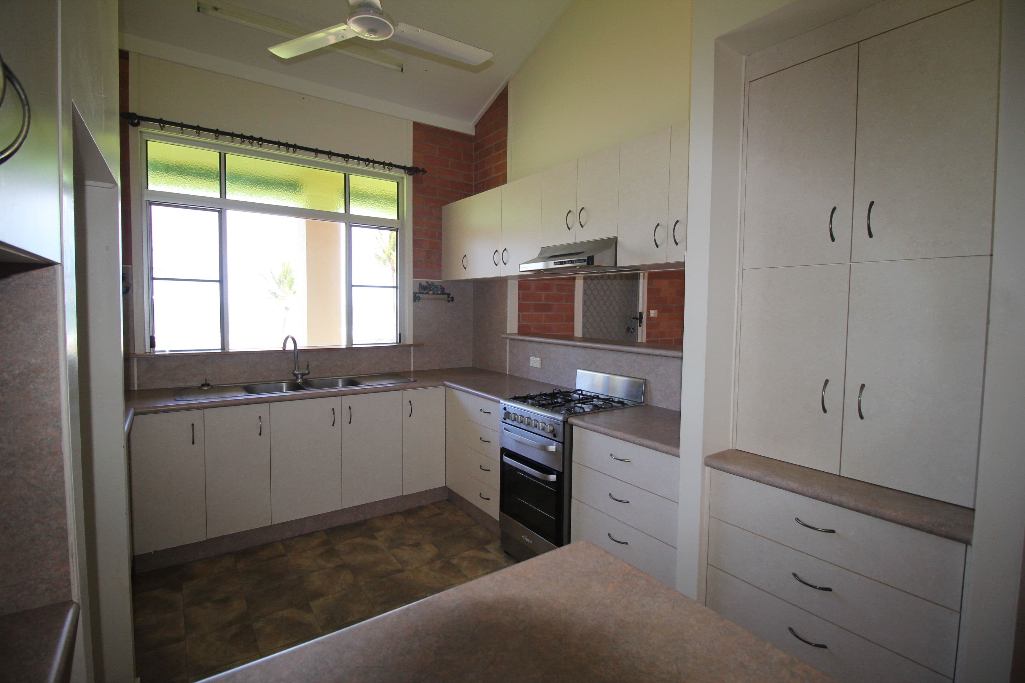 22 Allamanda Avenue, Forrest Beach QLD 4850, Forrest Beach - Thumbnail 4
