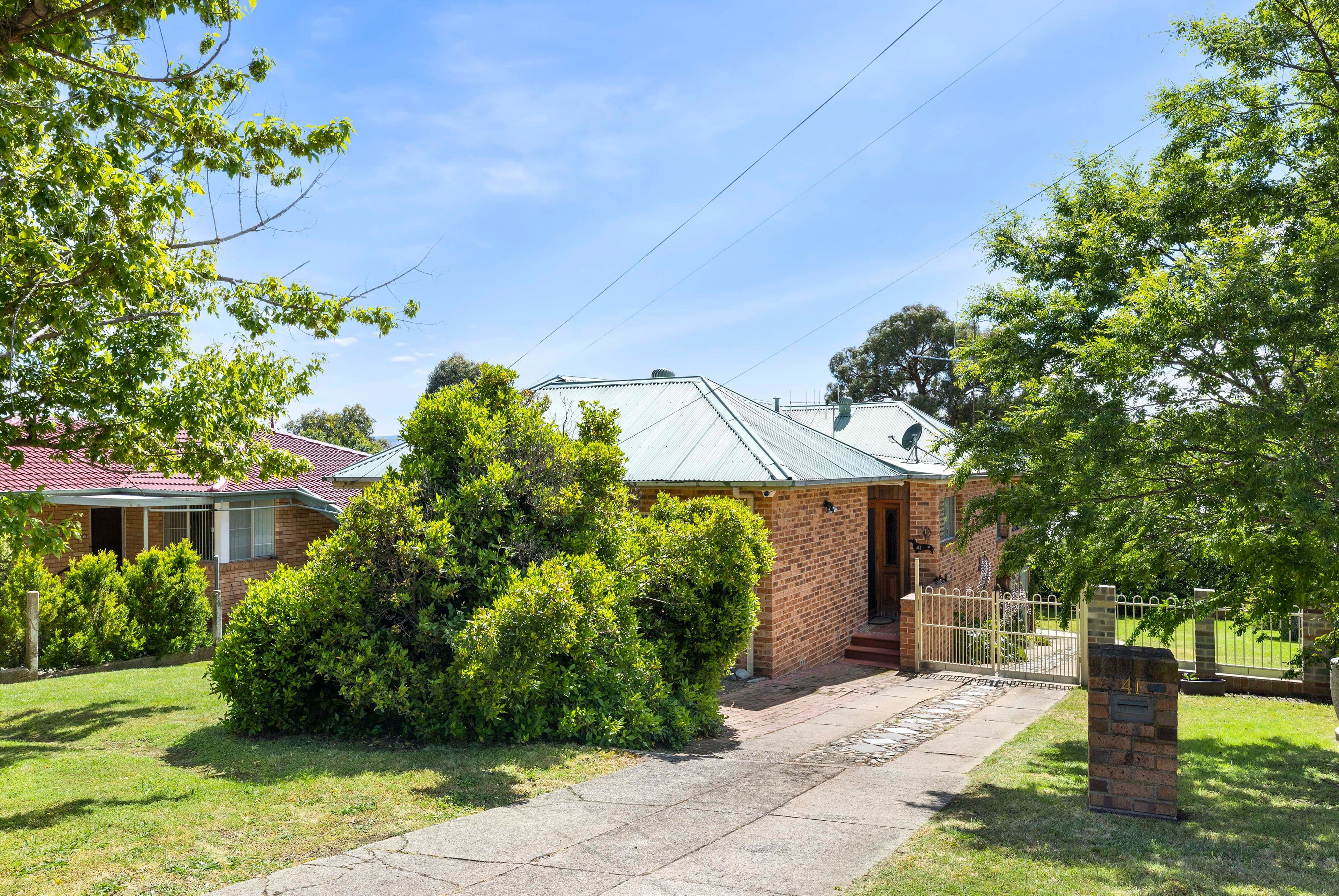 41 Brereton Street, Queanbeyan West NSW 2620, Queanbeyan West - Image 1