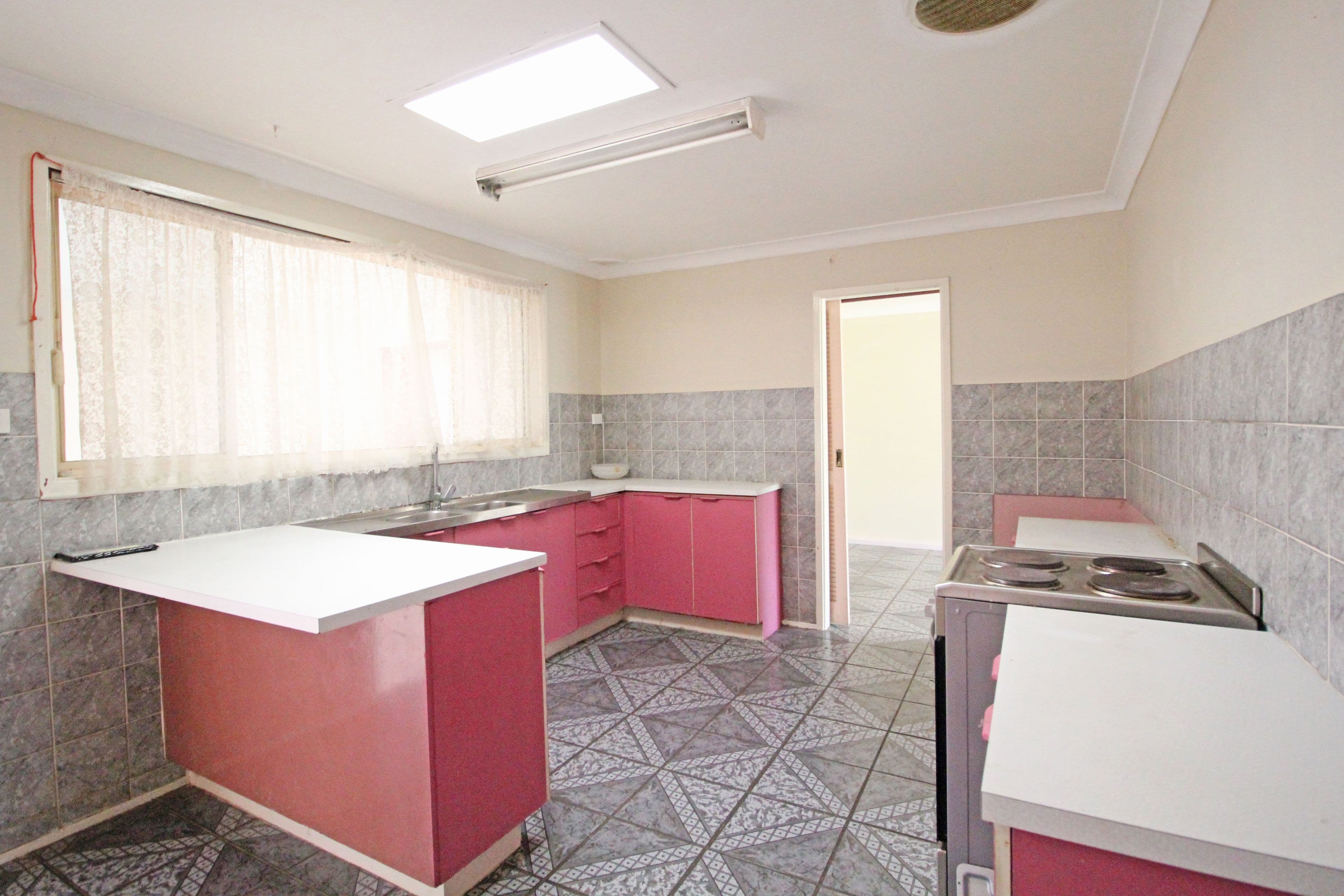 26 Bimbi Place, Bonnyrigg - Thumbnail 4