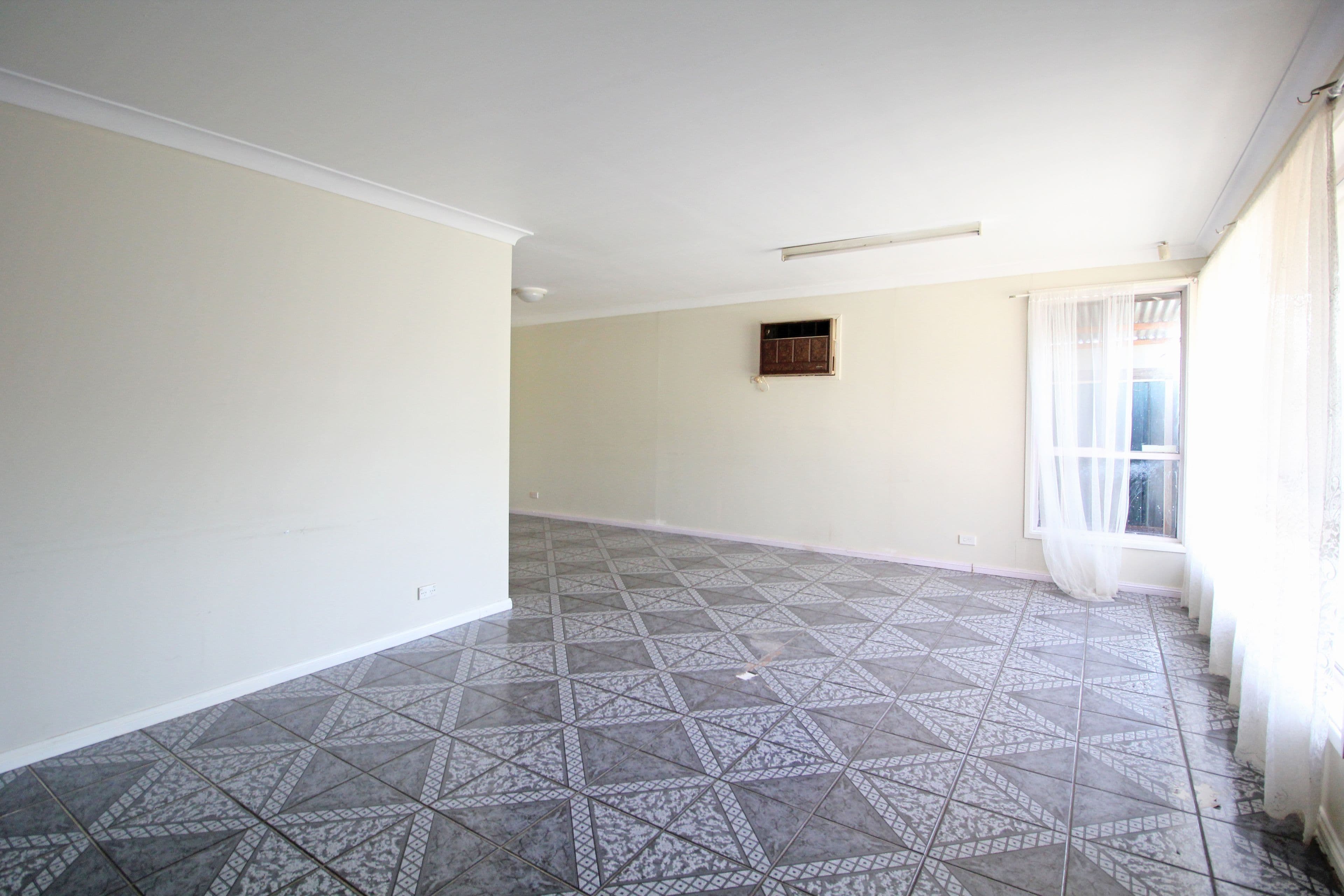 26 Bimbi Place, Bonnyrigg - Thumbnail 5