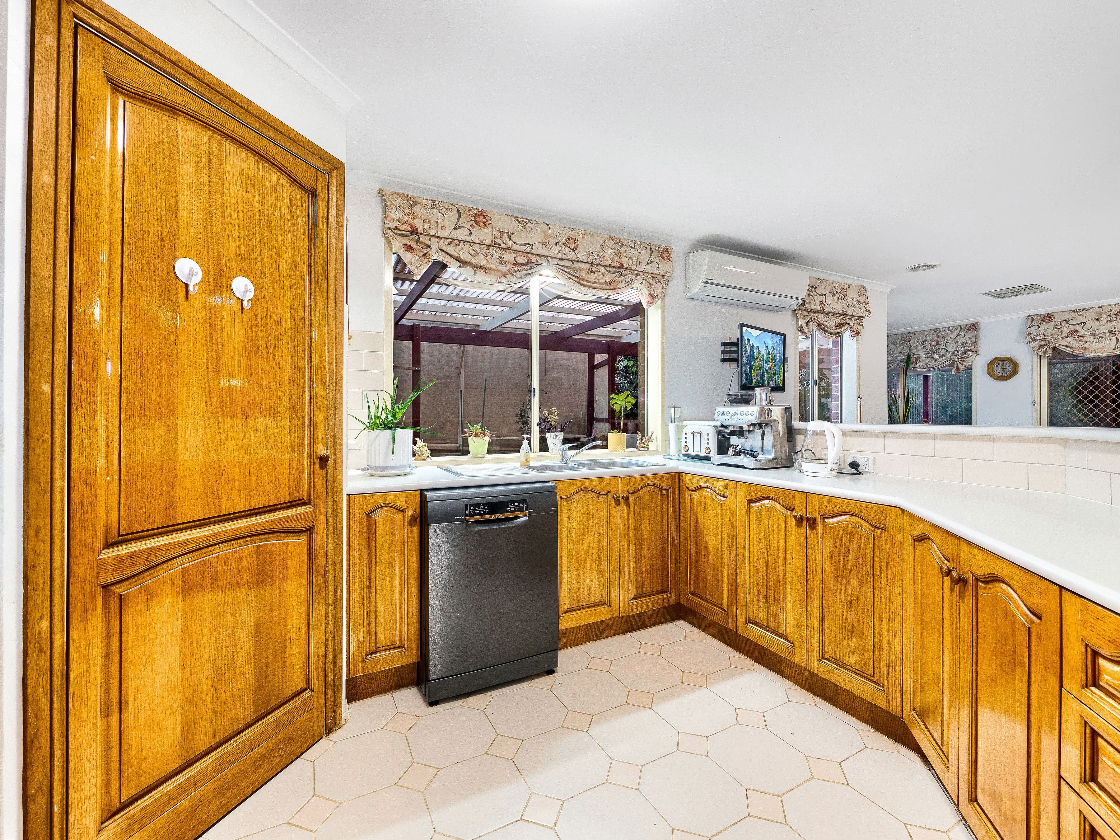 13 Carmela Way, Carrum Downs VIC 3201, Carrum Downs - Thumbnail 5