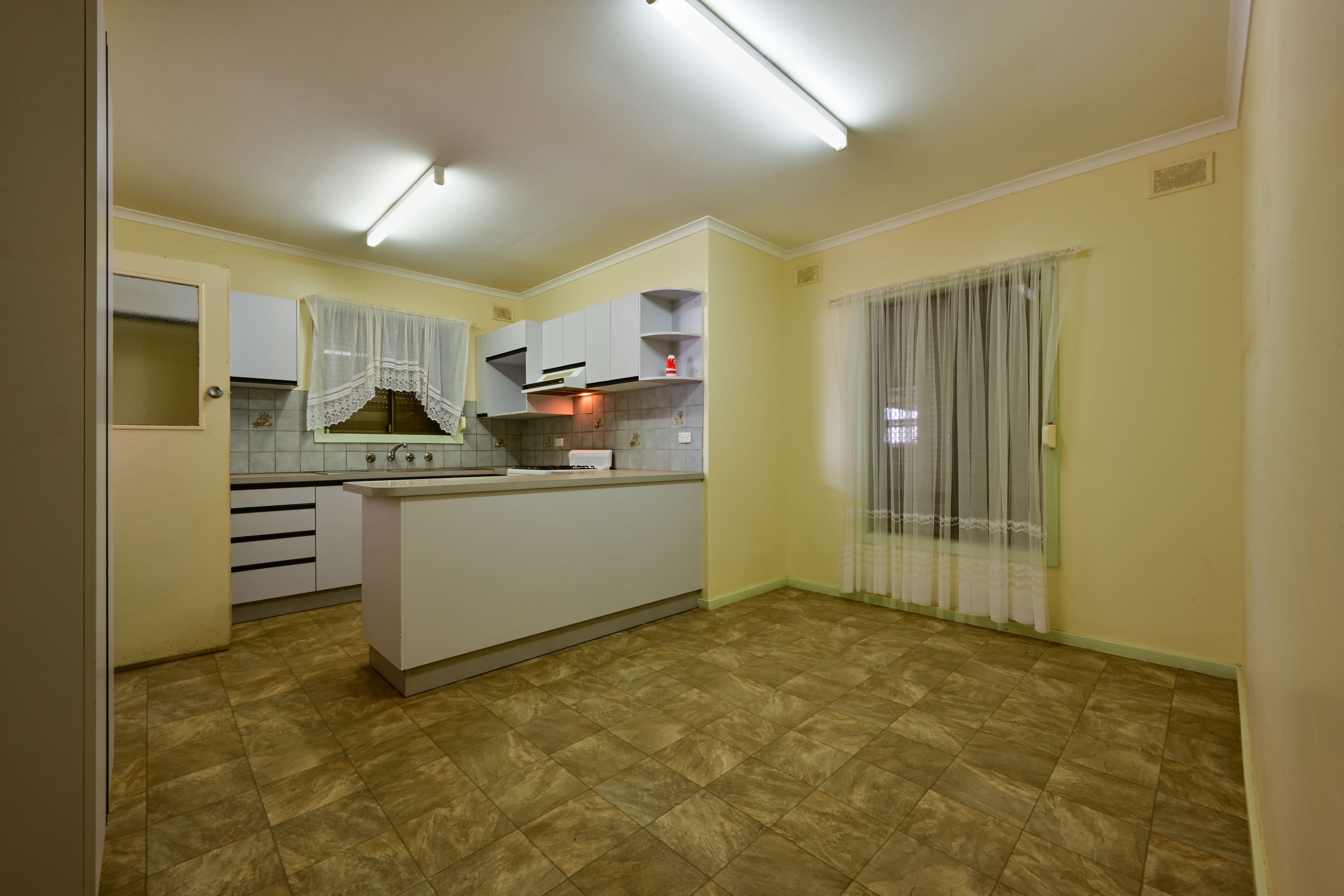 257 Nicolson Avenue, Whyalla Stuart SA 5608, Whyalla Stuart - Thumbnail 3