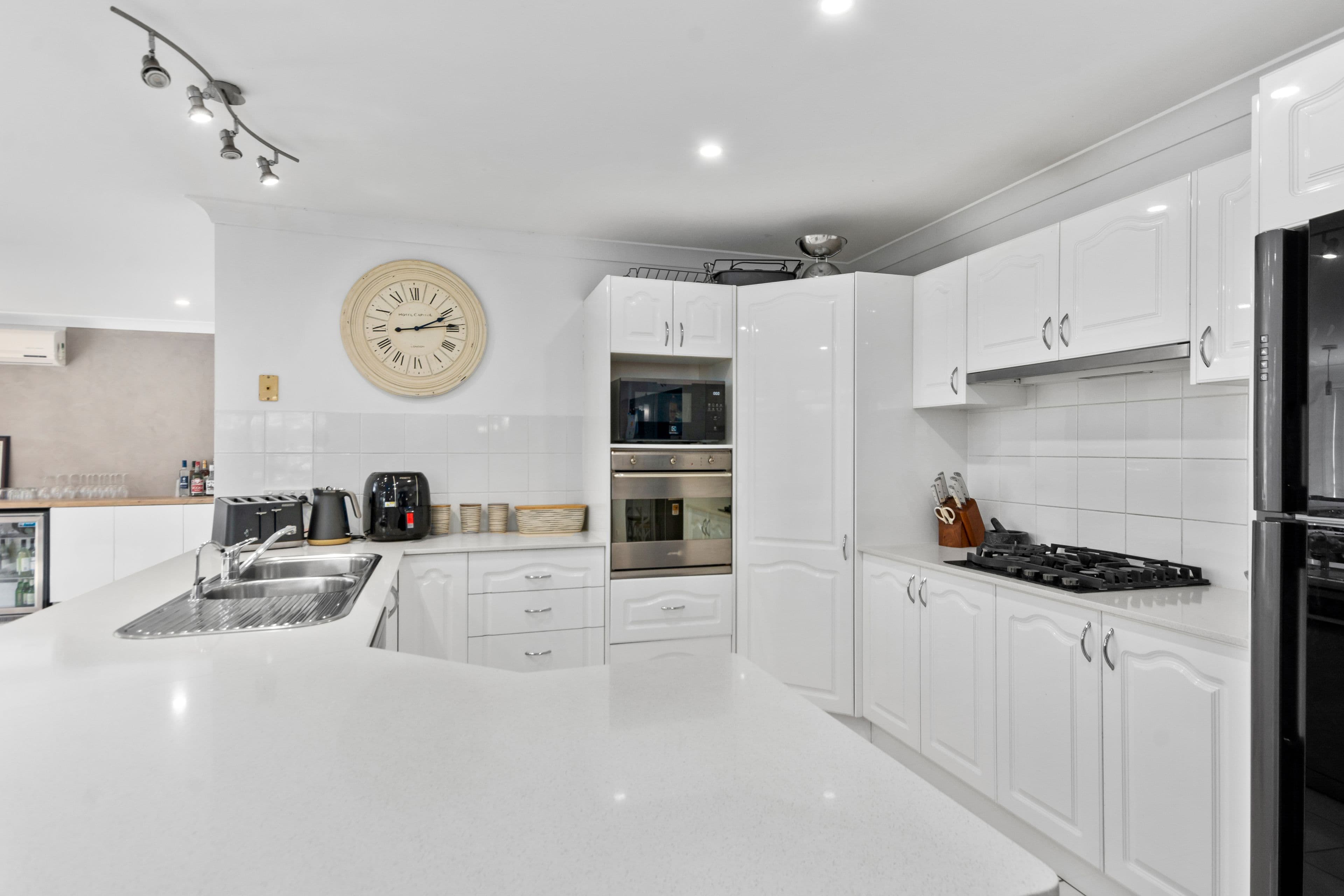 2 Erin Place, Horsley NSW 2530, Horsley - Thumbnail 3