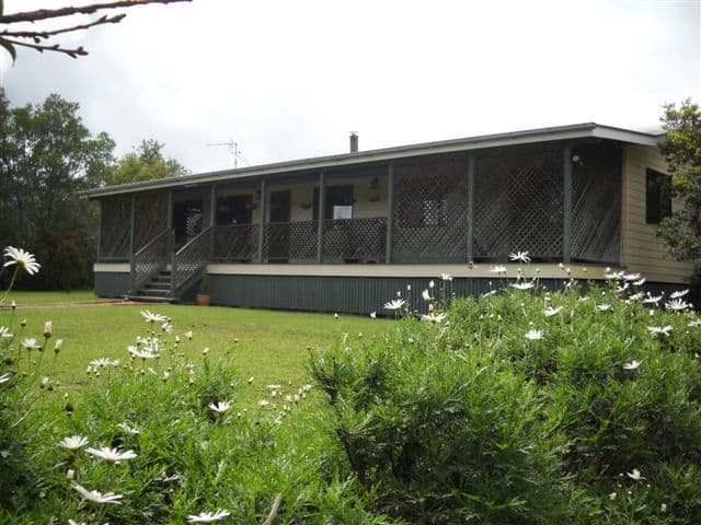 6 Petersens Road, KINGSTHORPE QLD 4400, Kingsthorpe - Image 1