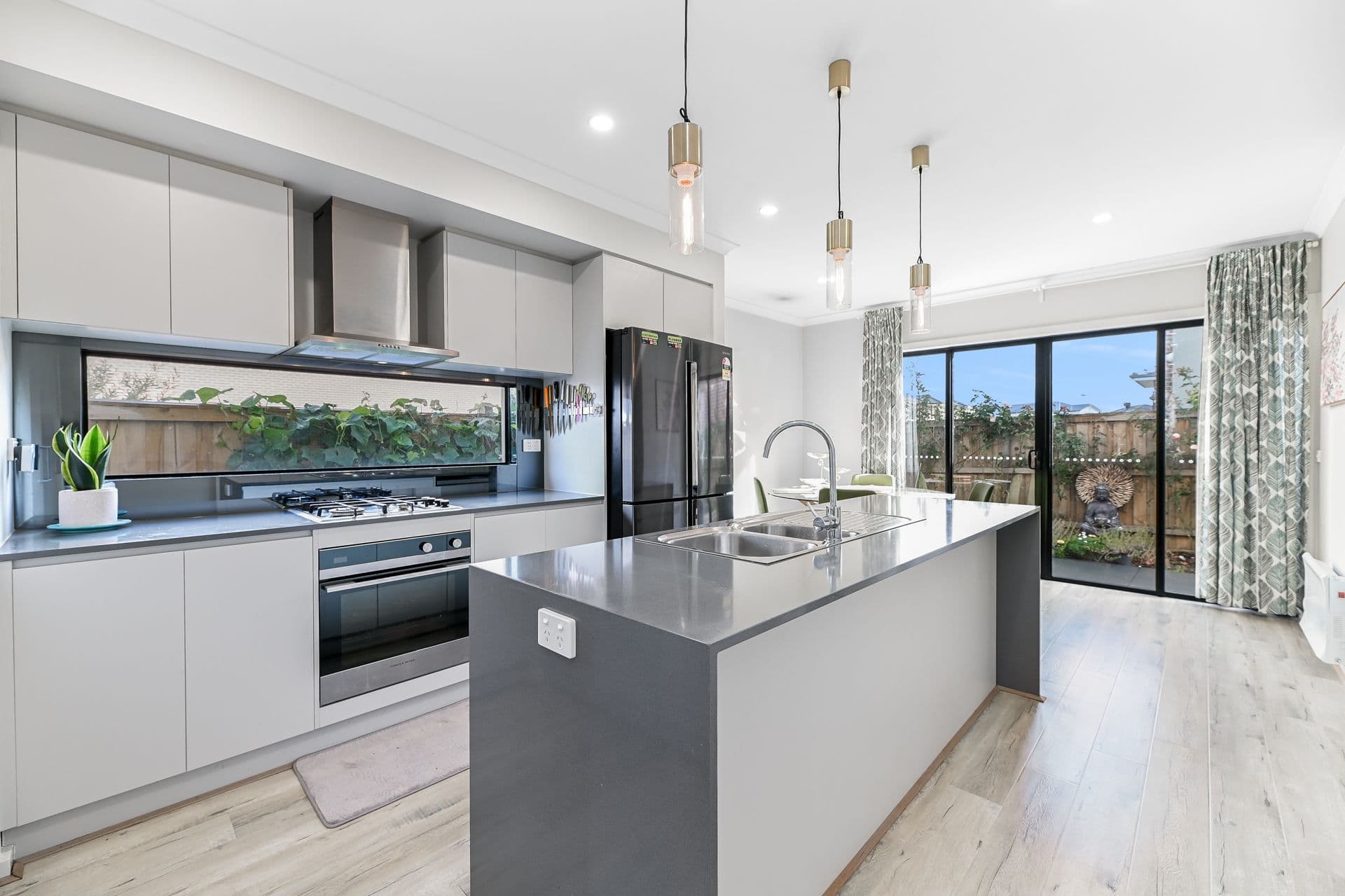 9 Crabtree Crescent, Berwick VIC 3806, Berwick - Thumbnail 3