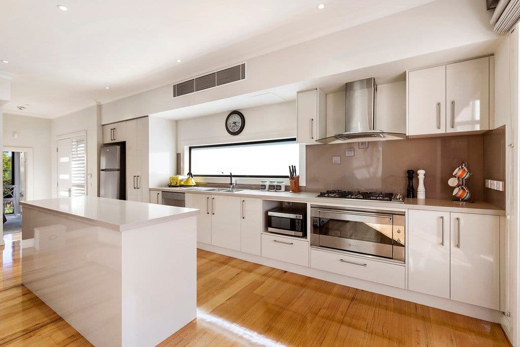 7 Hillcrest Avenue, Chadstone VIC 3148, Chadstone - Thumbnail 4