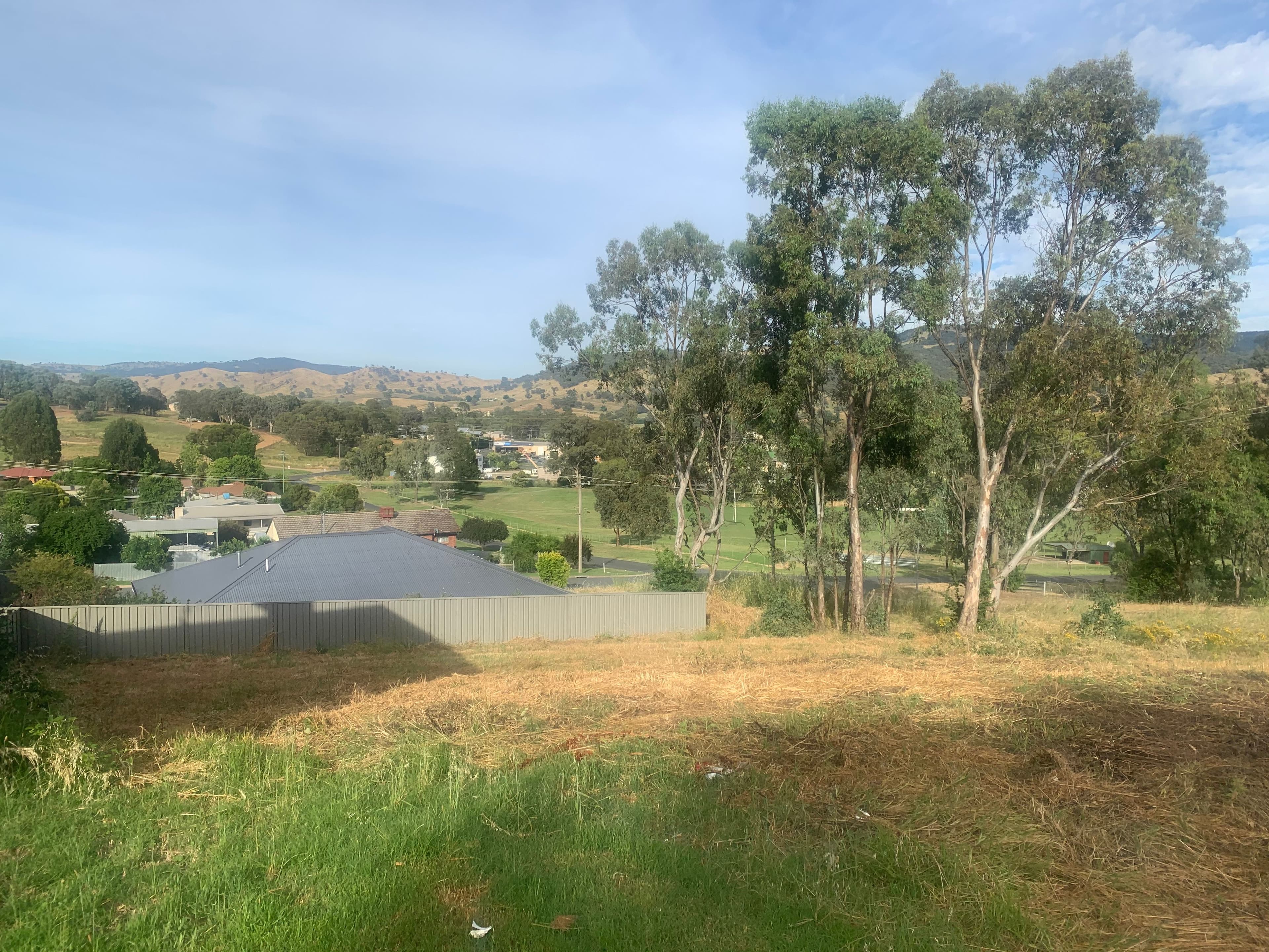 4 Eberlin Place, Tumut NSW 2720, Tumut - Thumbnail 2
