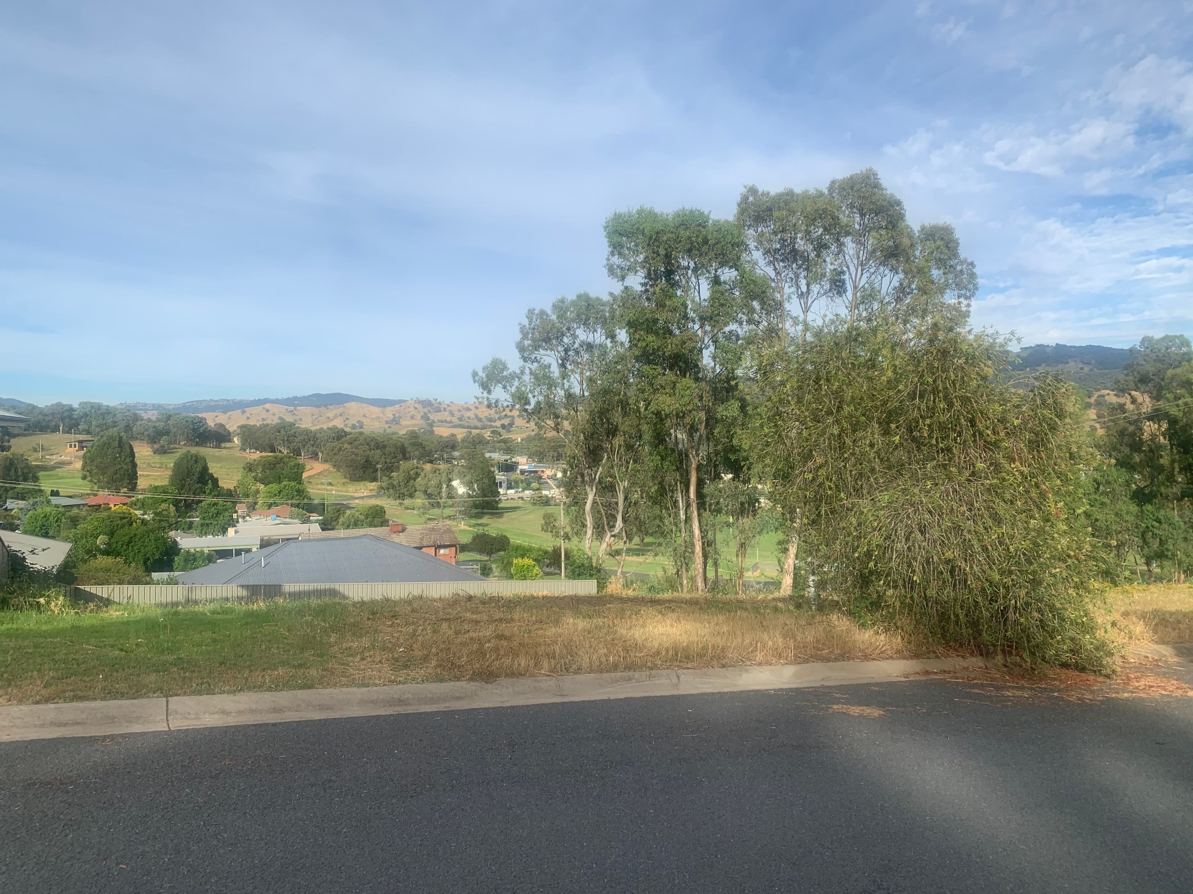 4 Eberlin Place, Tumut NSW 2720, Tumut - Thumbnail 3