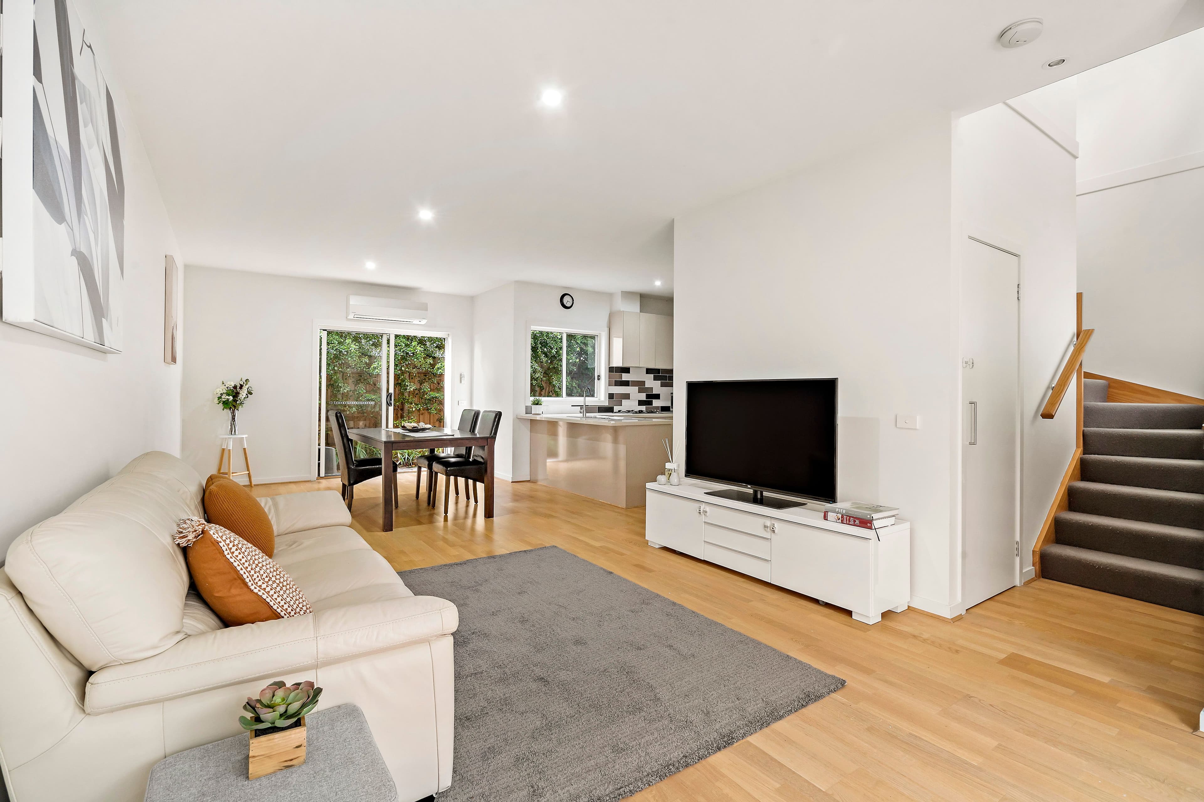 4 Euroka Street, Chadstone VIC 3148, Chadstone - Thumbnail 2