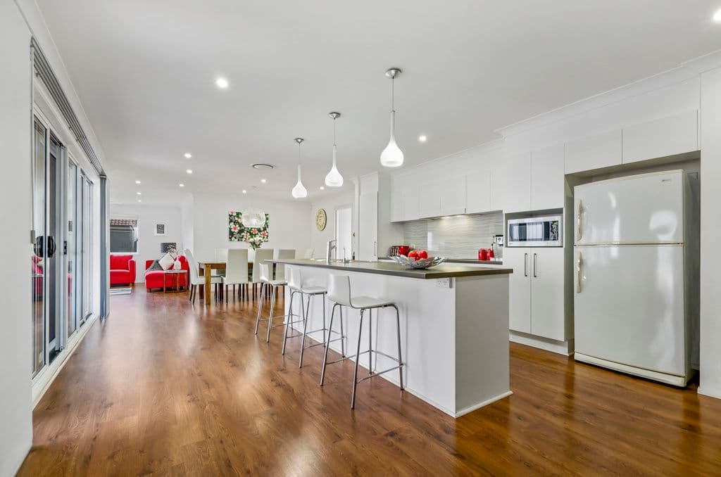 11 Spears Place, Horsley - Thumbnail 3