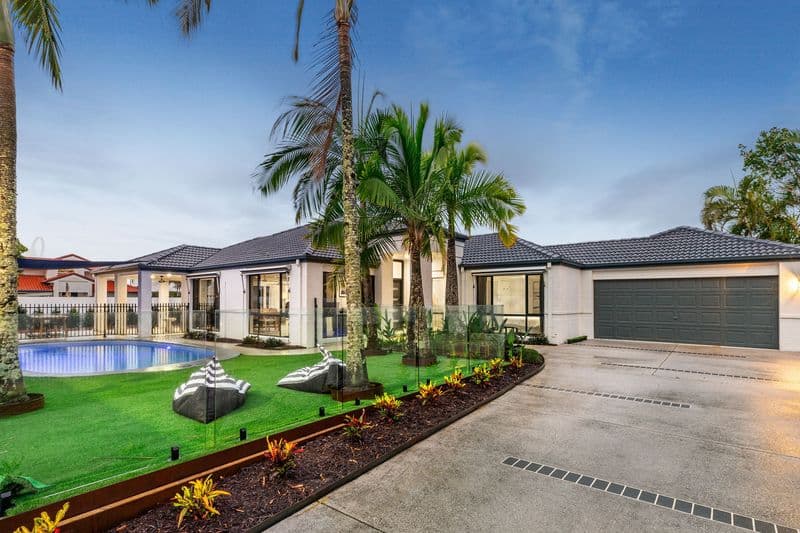 15 Alamein Avenue, Narraweena - Image 1