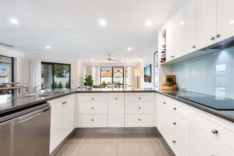 15 Alamein Avenue, Narraweena - Thumbnail 5