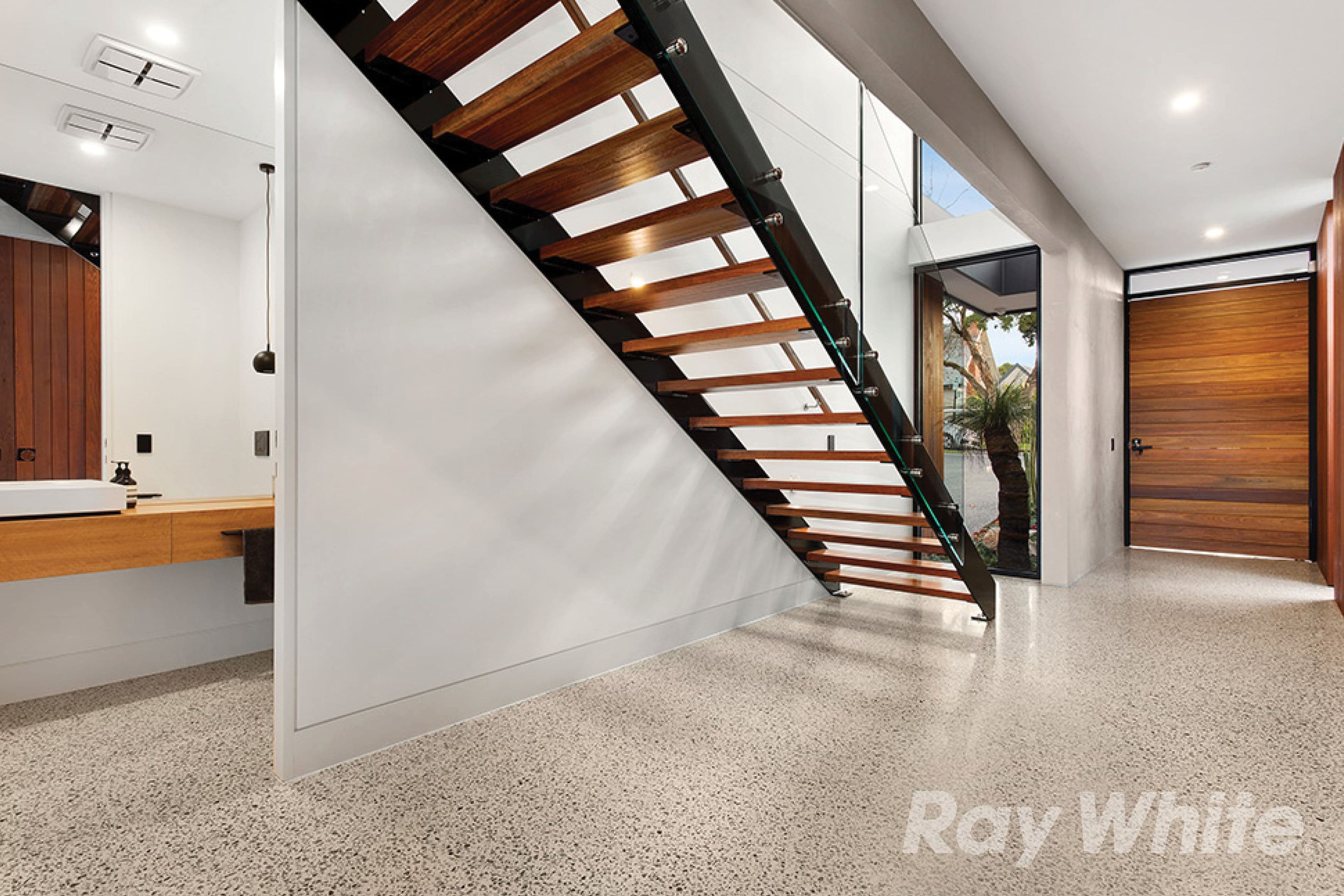 12B Hillview Avenue, Mount Waverley VIC 3149, Mount Waverley - Thumbnail 2