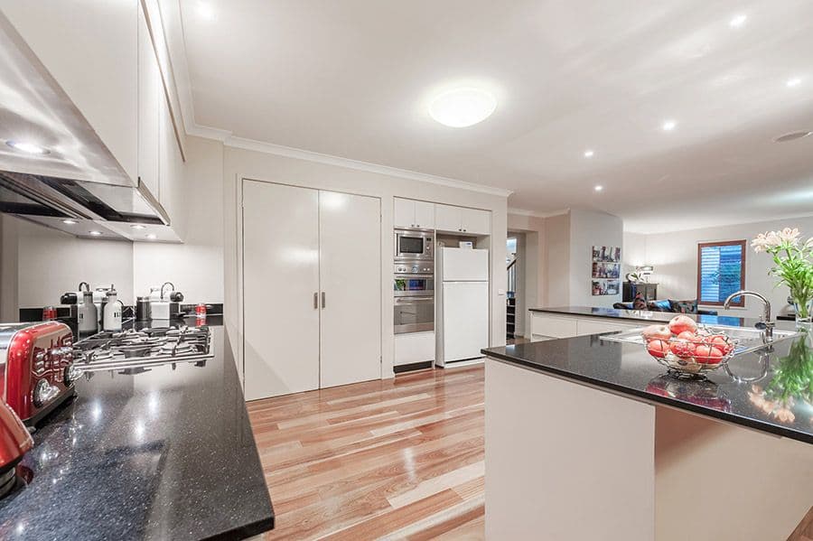 13 Moresby Court, Craigieburn VIC 3064, Craigieburn - Thumbnail 3
