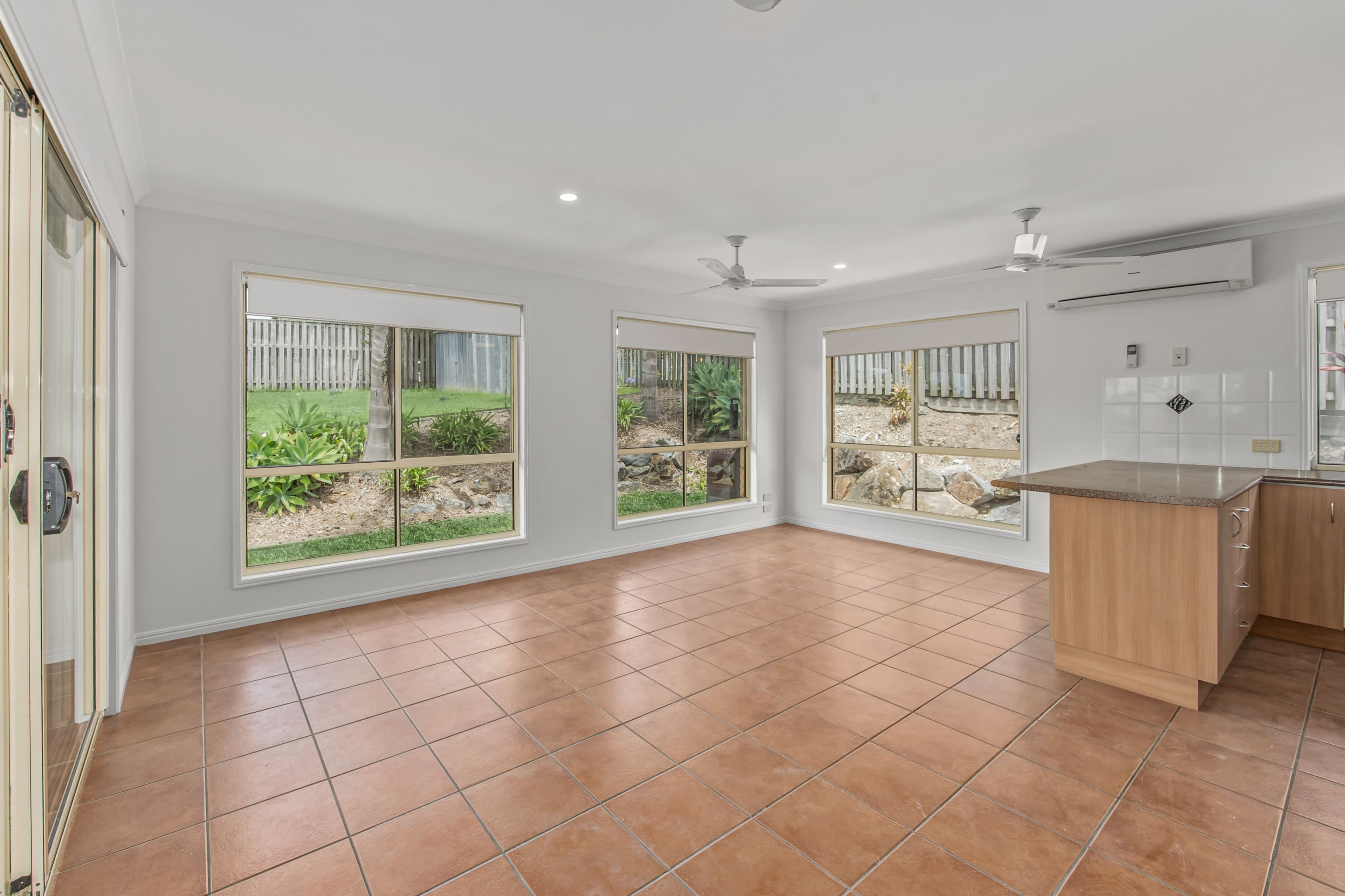 102 Santa Isobel Boulevard, Pacific Pines QLD 4211, Pacific Pines - Thumbnail 4