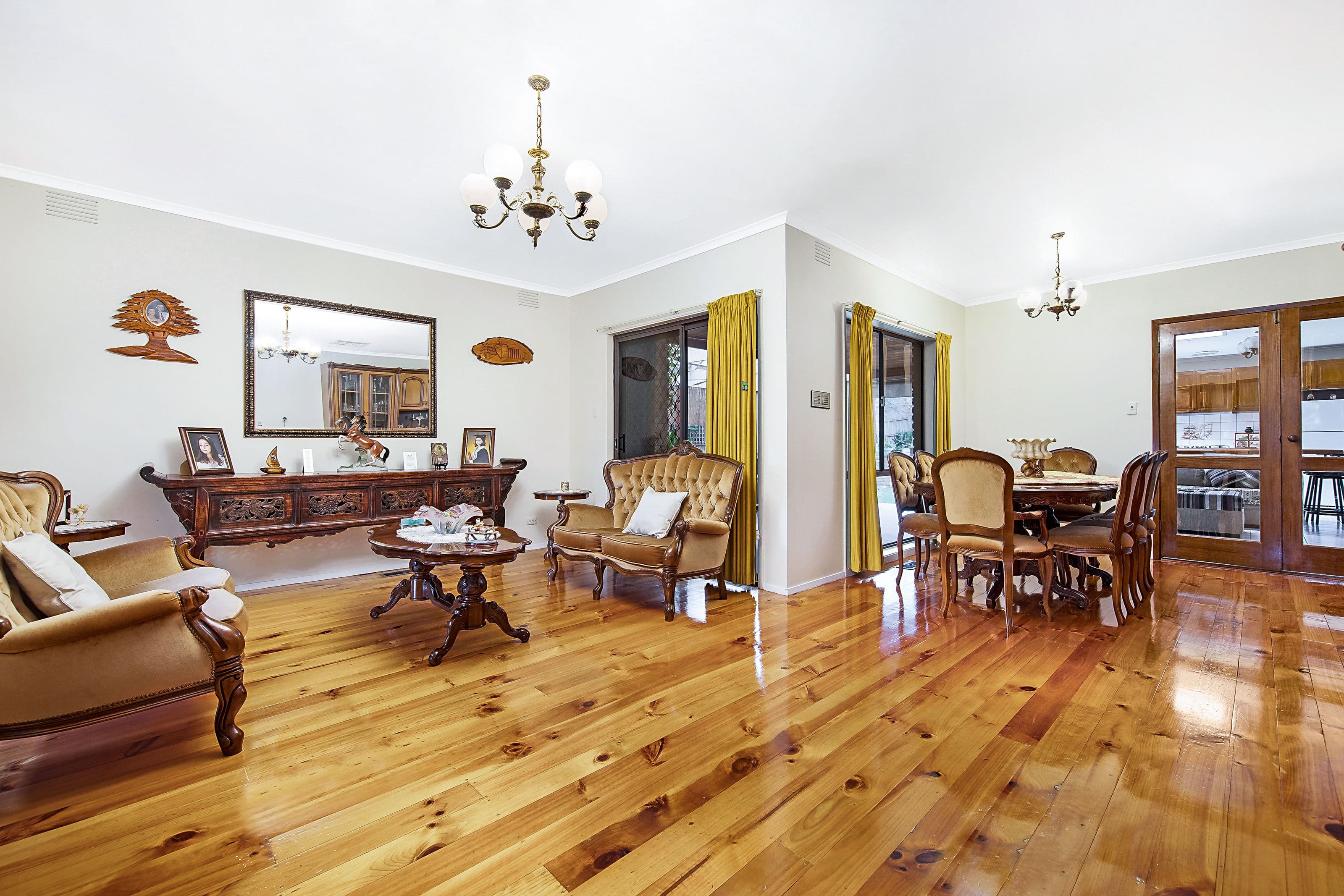 16 Watsons Road, Glen Waverley VIC 3150, Glen Waverley - Thumbnail 2