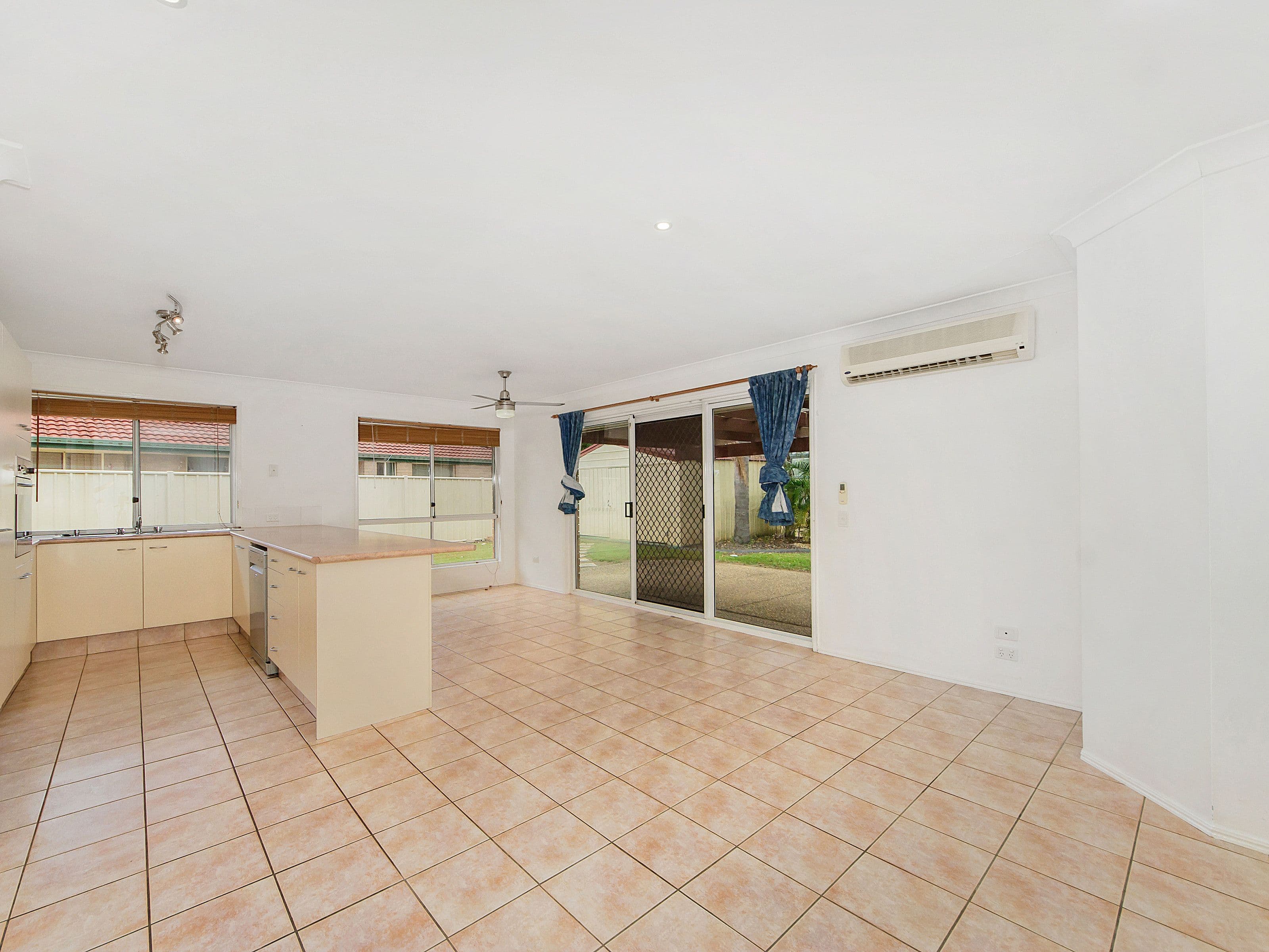 73 Henry Cotton Drive, Parkwood QLD 4214, Parkwood - Thumbnail 6