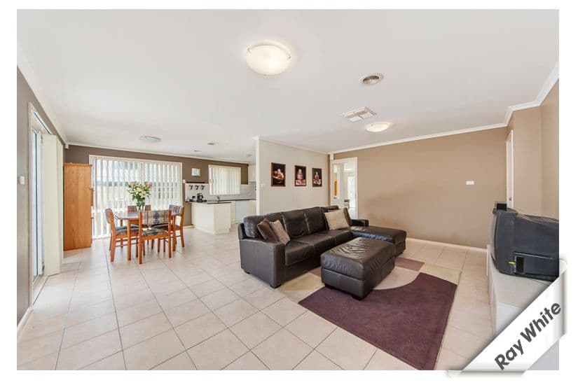 5 Betty Maloney Crescent, BANKS ACT 2906, Banks - Image 1