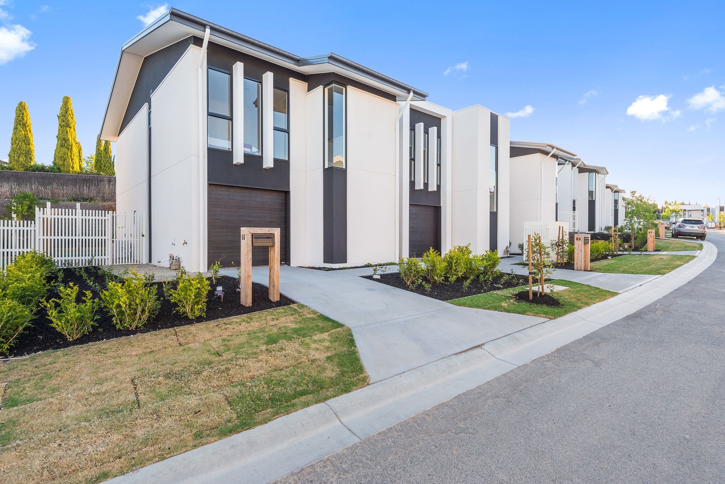 75 Summerhill Road, Footscray - Thumbnail 2