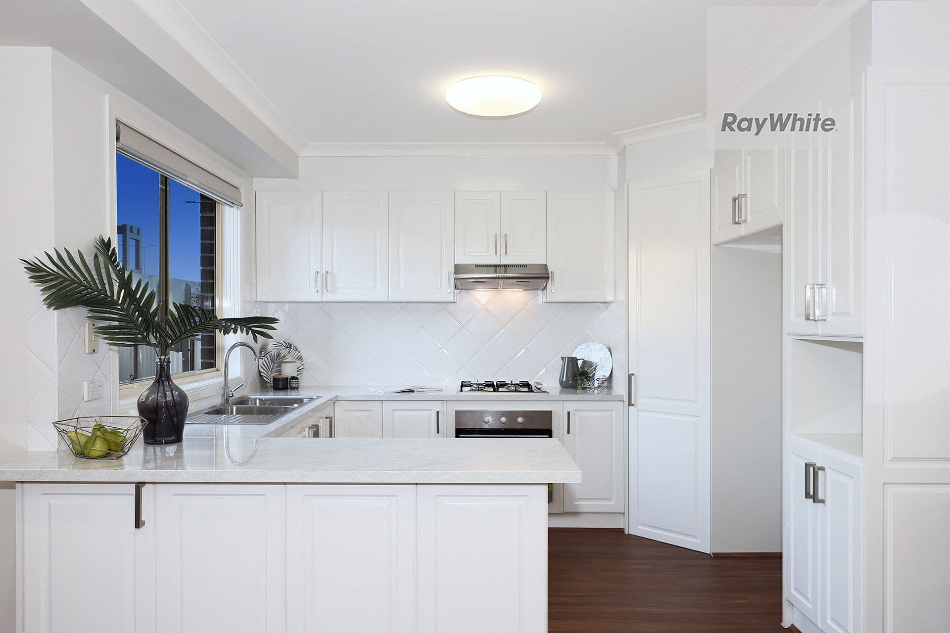 96 Lenoak Street, Gladstone Park VIC 3043, Gladstone Park - Thumbnail 4