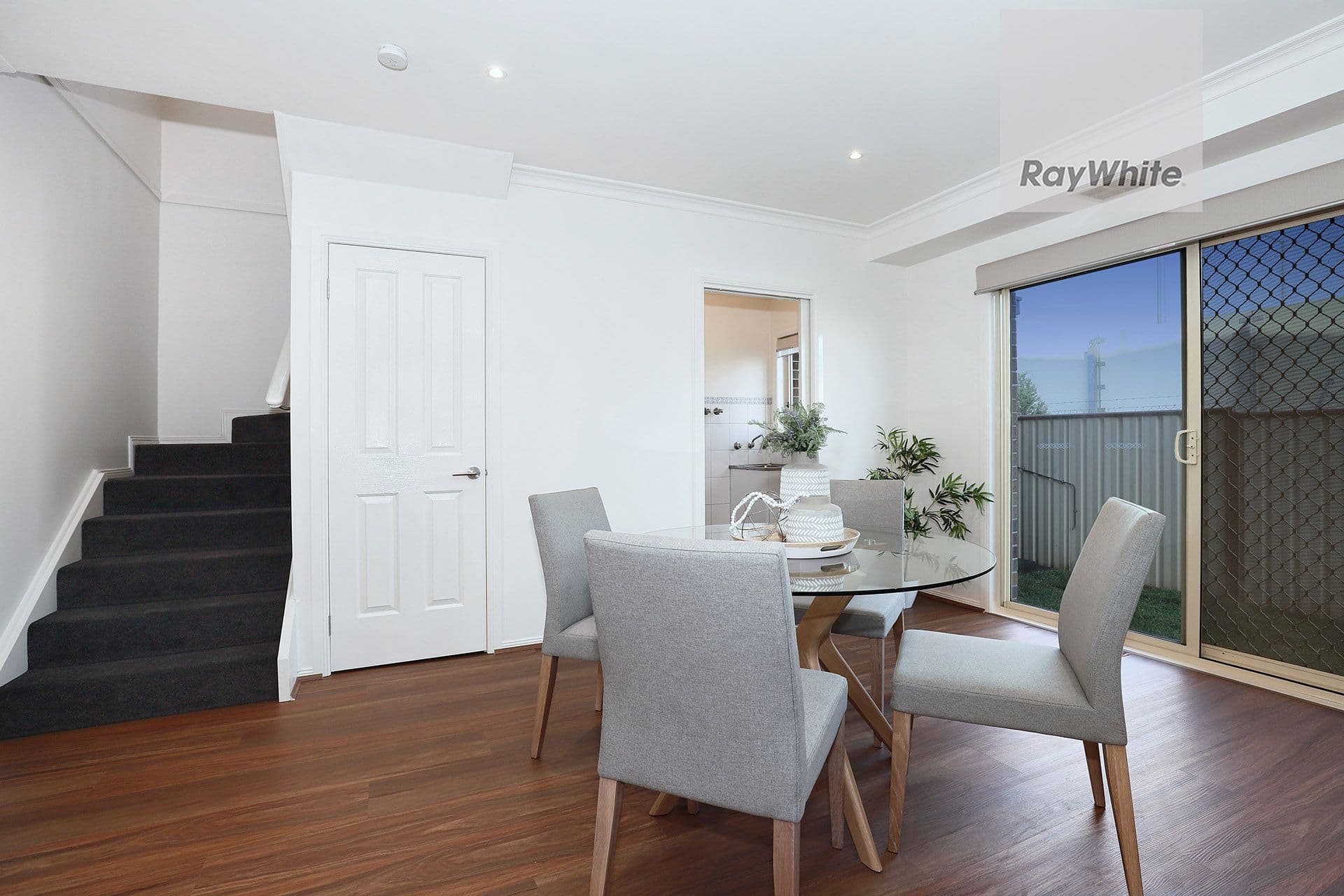 96 Lenoak Street, Gladstone Park VIC 3043, Gladstone Park - Thumbnail 7