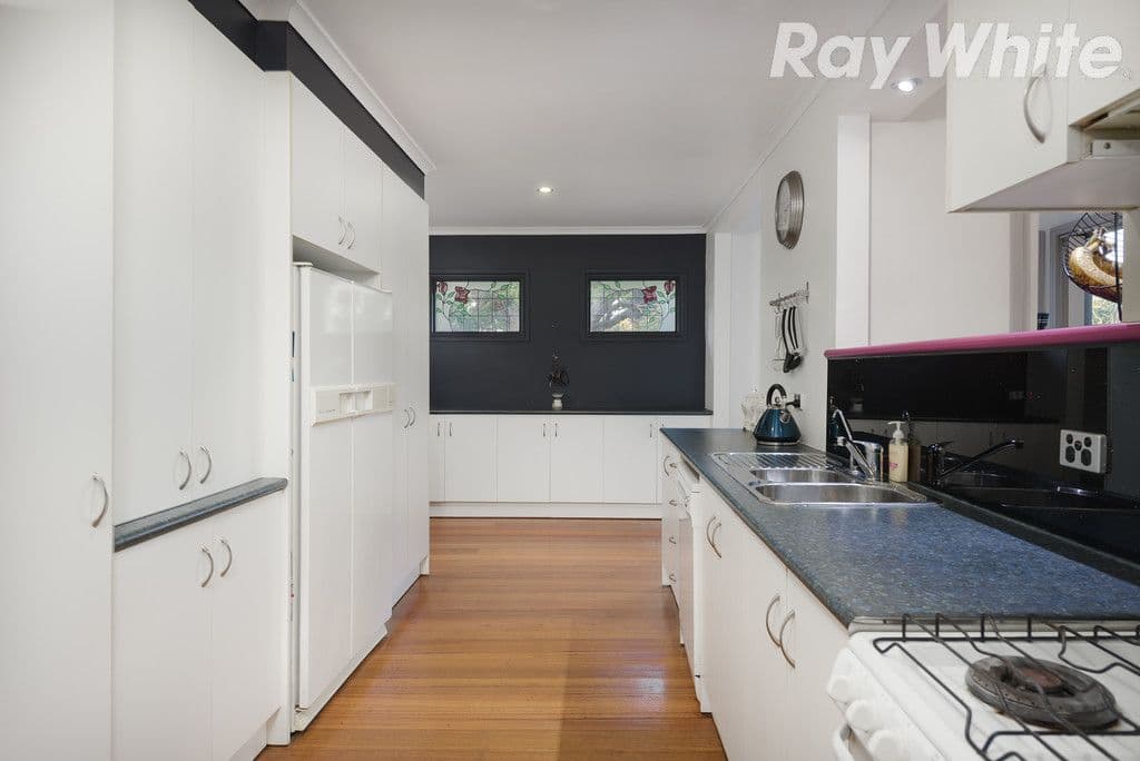 8 Busst Drive, Watsonia North VIC 3087, Watsonia North - Thumbnail 6