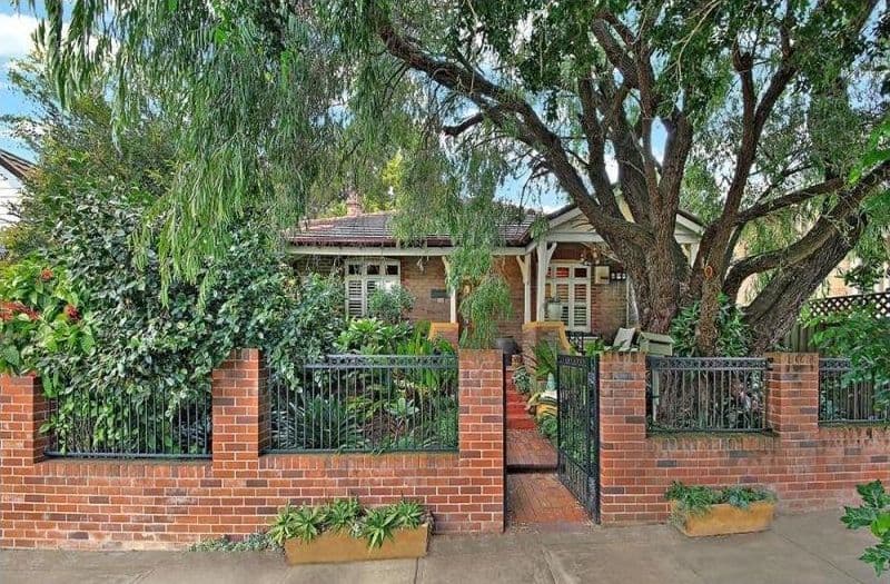 8 Goddard Street, Turrella - Image 1