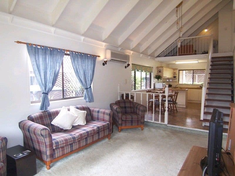 21 Holder Street, WISHART QLD 4122, Wishart - Thumbnail 3