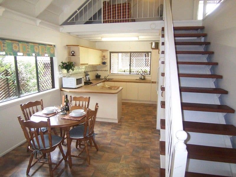 21 Holder Street, WISHART QLD 4122, Wishart - Thumbnail 4