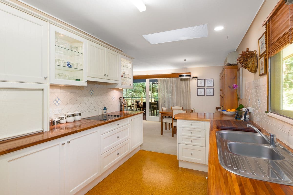 19 Tristania Road, Chapel Hill QLD 4069, Chapel Hill - Thumbnail 6