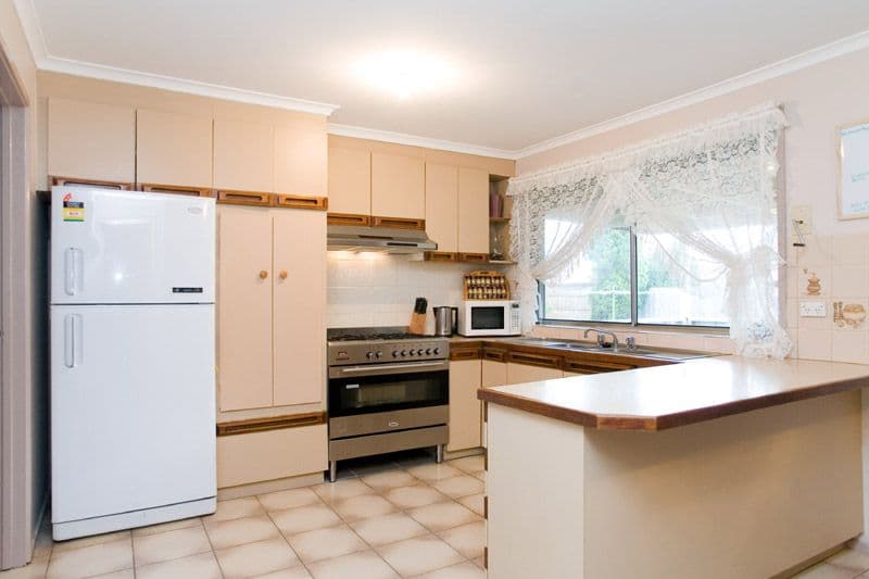 8 Gillespie Place, EPPING VIC 3076, Epping - Thumbnail 2