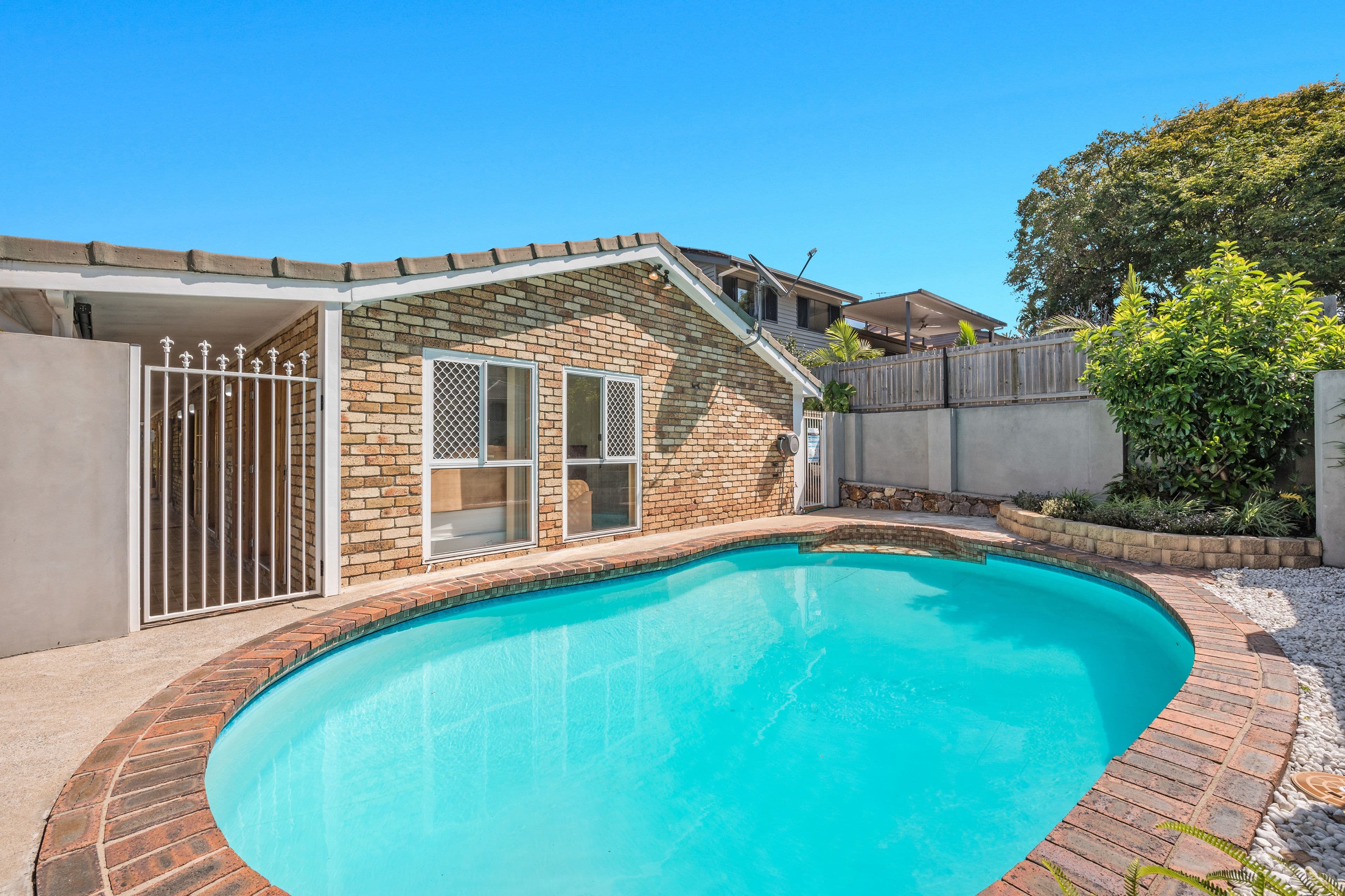 33 Lant Street, Chapel Hill QLD 4069, Chapel Hill - Thumbnail 2